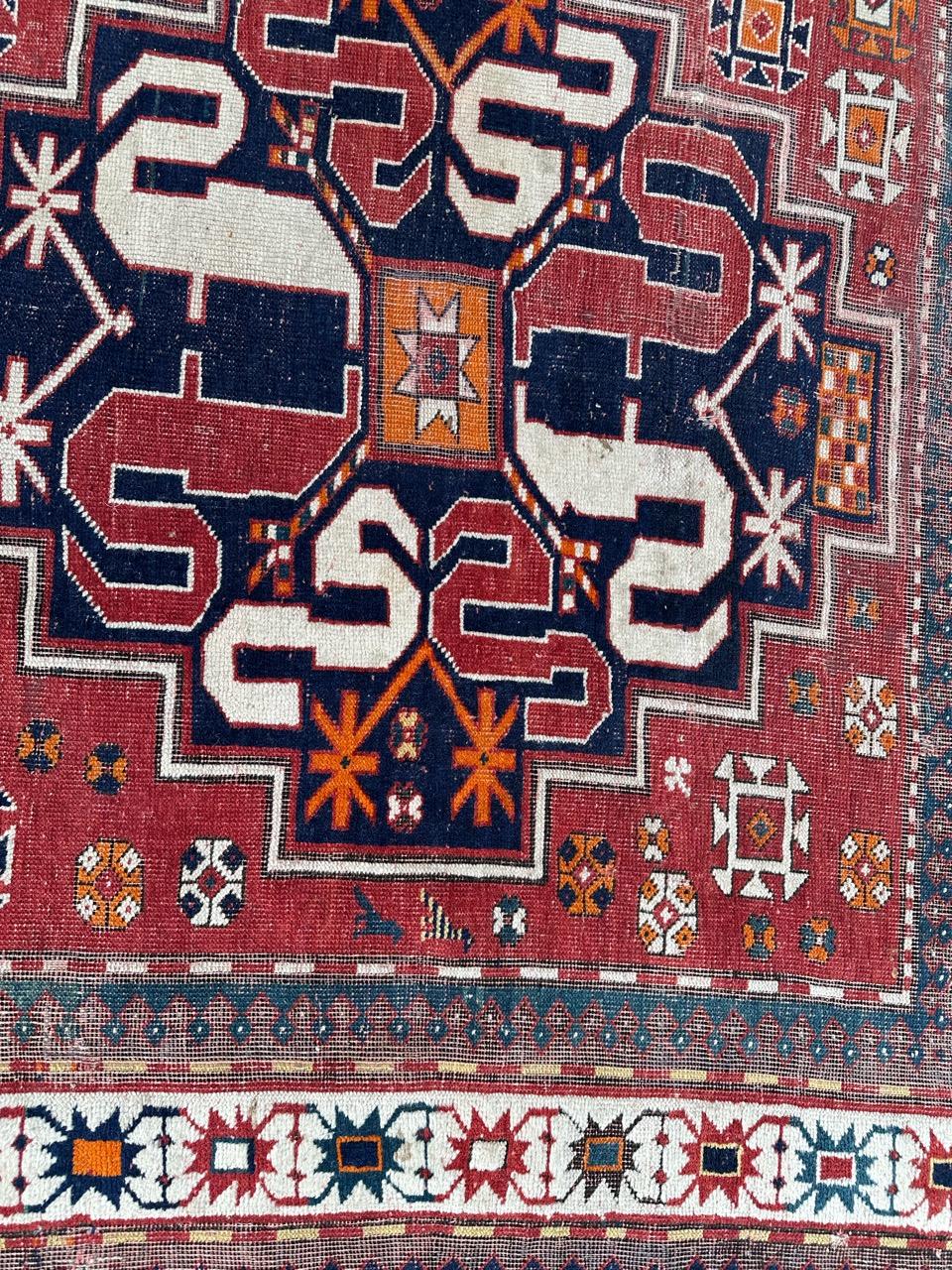 Bellissimo tappeto Kazak Chelaband antico e consumato in vendita 12