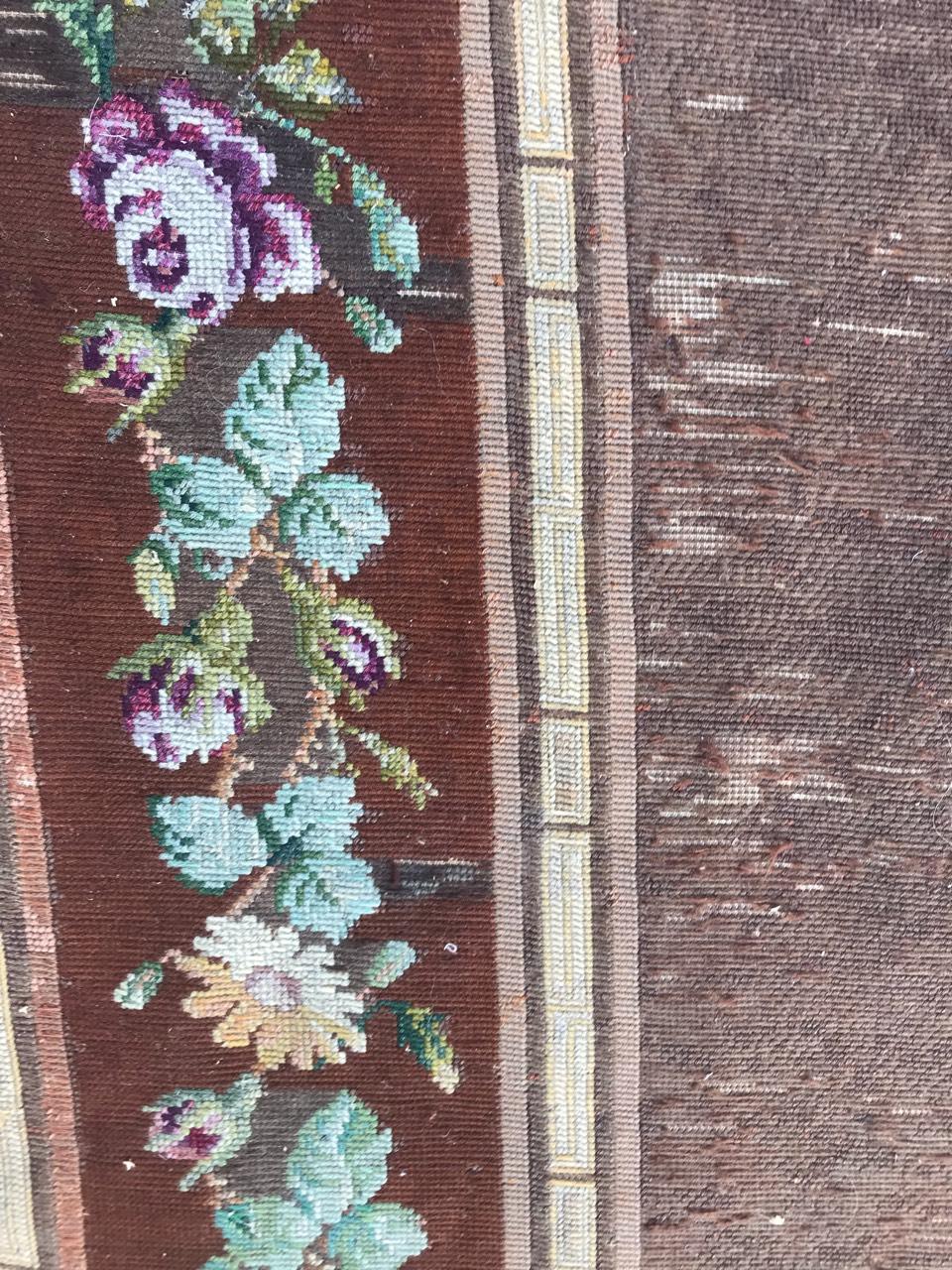 XIXe siècle Bobyrug's Nice Antique Needlepoint French Rug Tapestry (Tapis français à l'aiguille) en vente