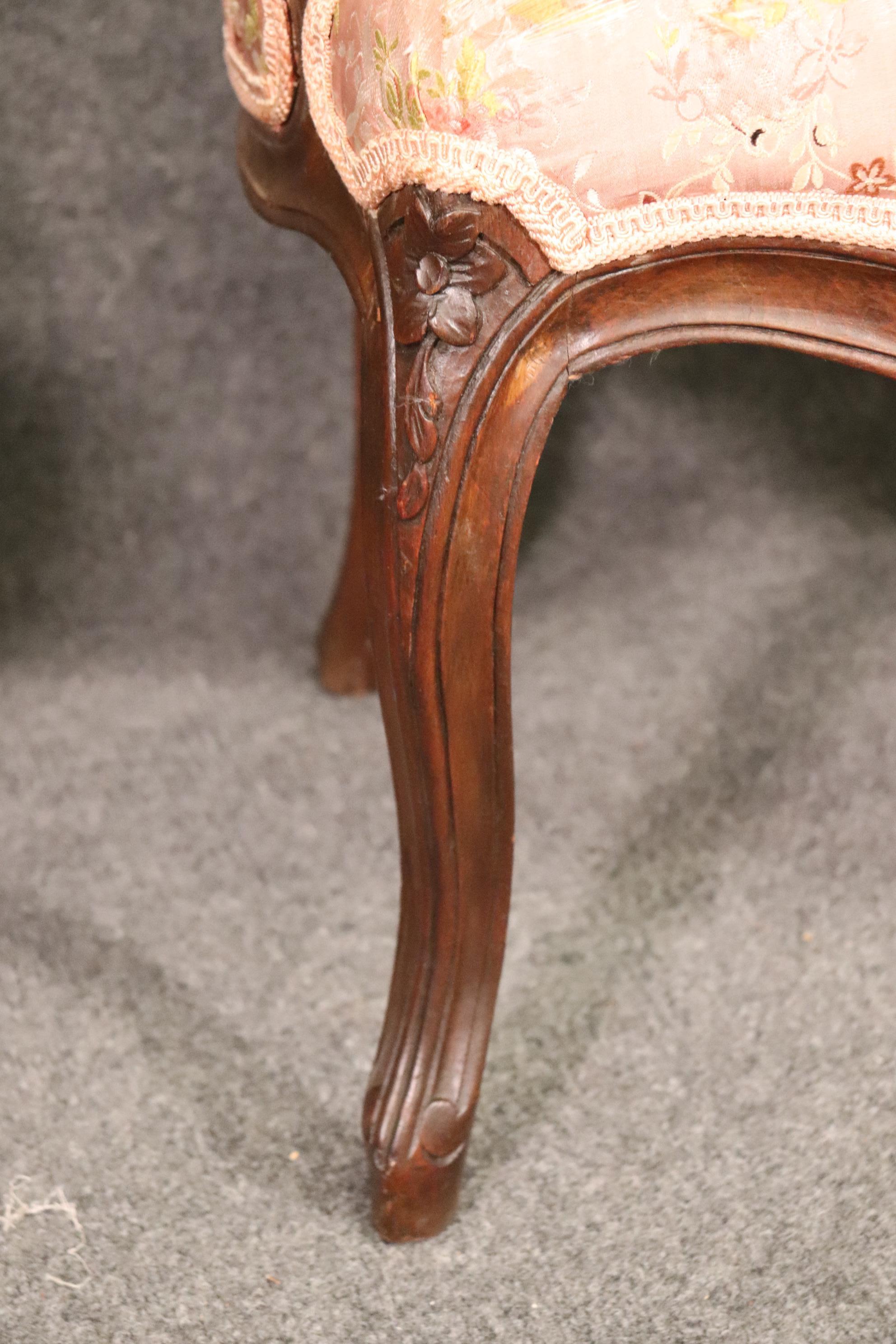 Belle paire de fauteuils anciens Fench Louis XV Fauteuils en vente 2
