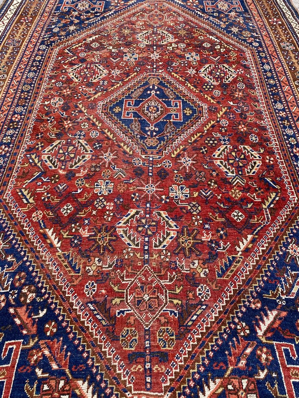 Bobyrug's Schöner Antiker Shiraz-Teppich (Wolle) im Angebot