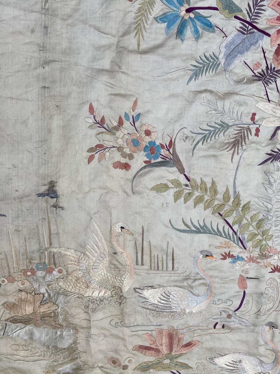 Nice Antique Silk Chinese Embroidery In Good Condition In Saint Ouen, FR