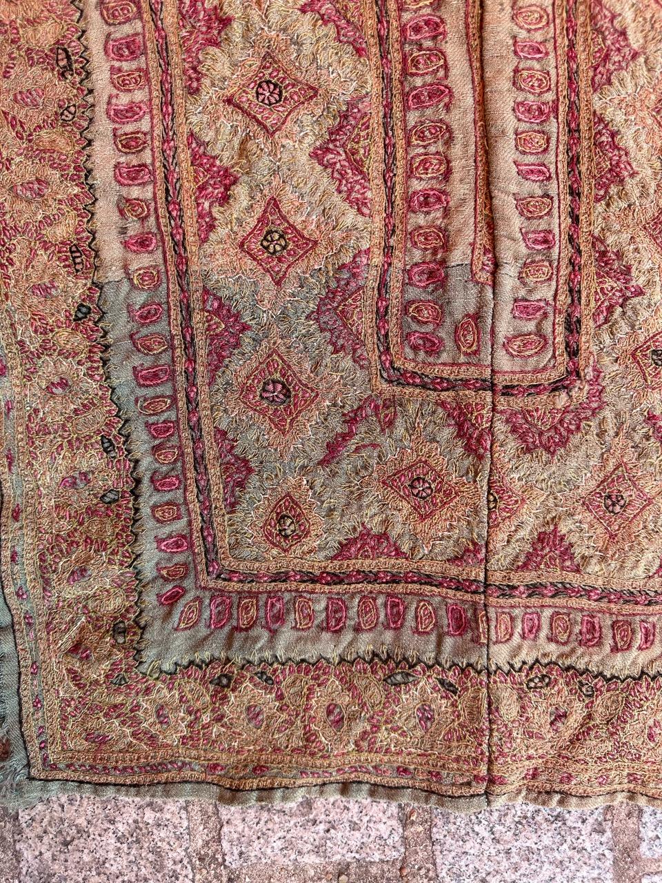 Bonito bordado antiguo Termeh de Bobyrug en venta 4