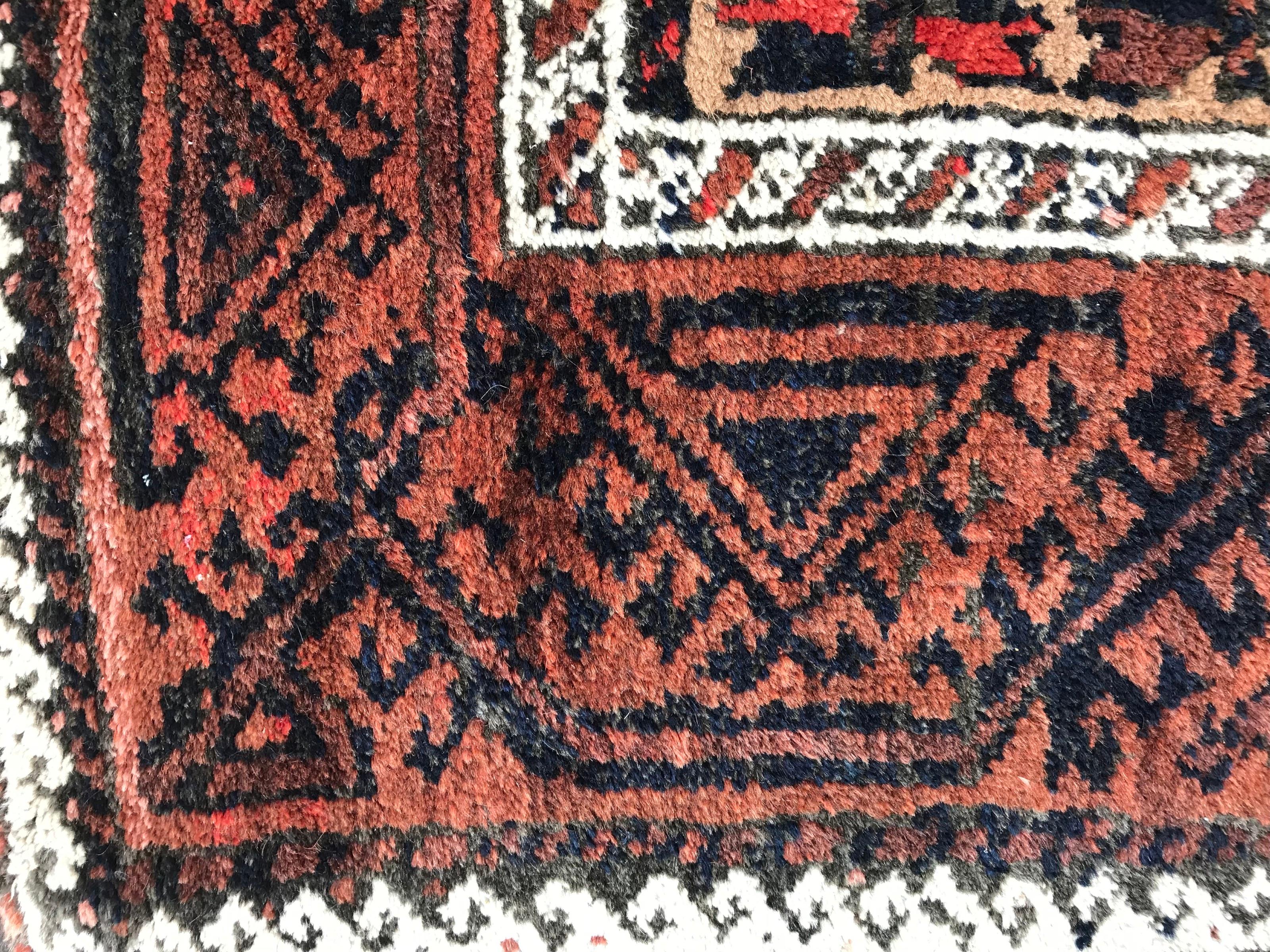 Antiker Stammes-Balutch-Teppich, im Zustand „Gut“ im Angebot in Saint Ouen, FR