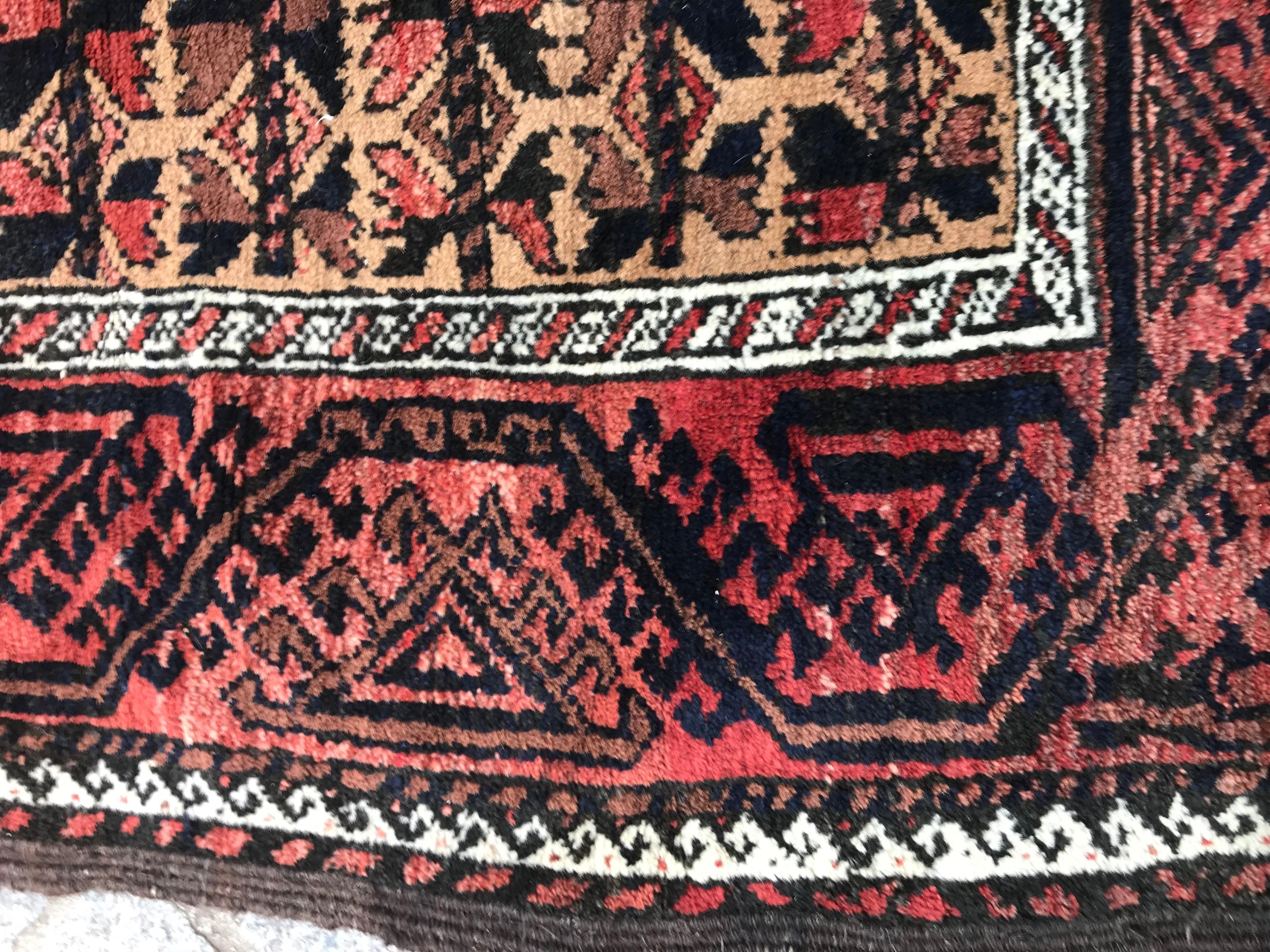 Antiker Stammes-Balutch-Teppich, (Wolle) im Angebot