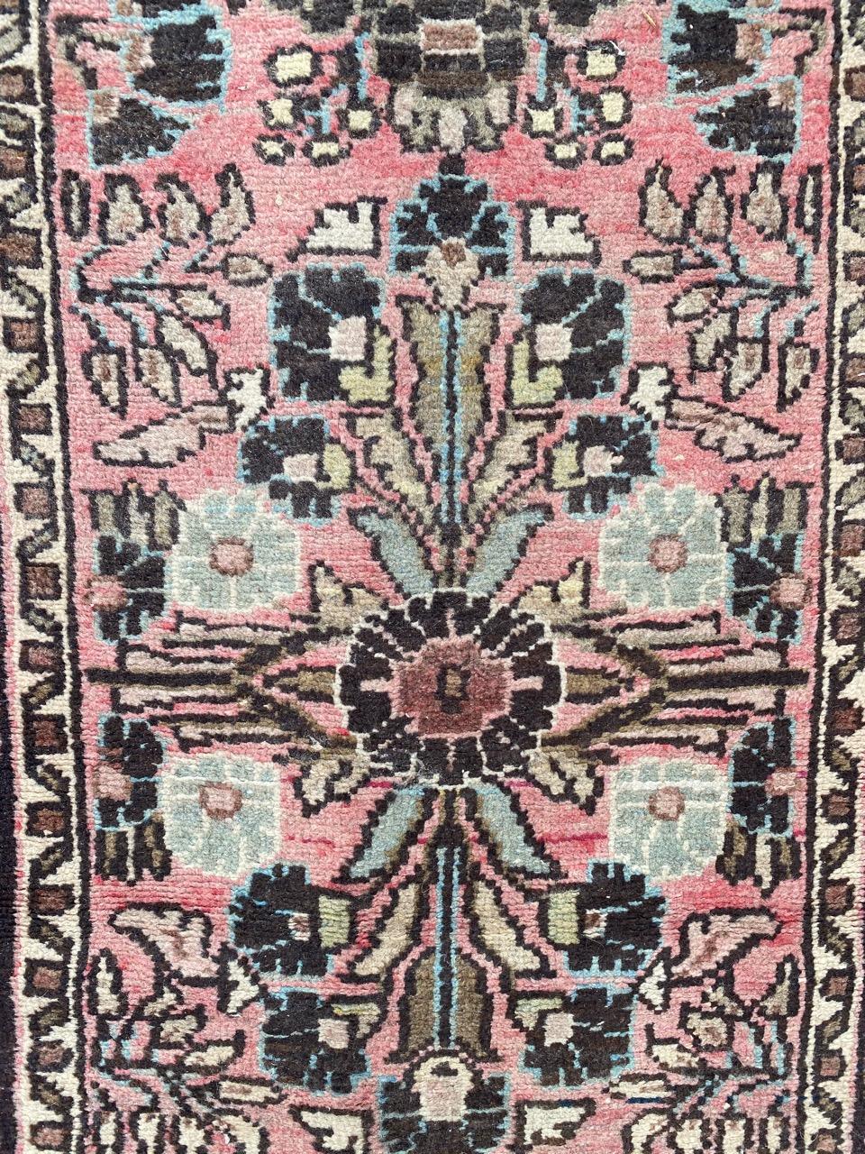 Noué à la main Joli tapis de couloir tribal ancien Hamadan en vente