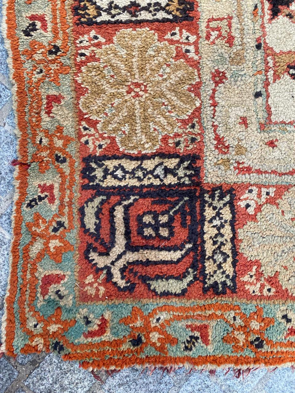 Bobyrug’s Nice Antique Turkish Oushak Rug In Good Condition For Sale In Saint Ouen, FR