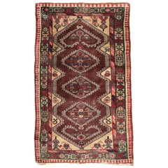 Joli tapis turc ancien de Bobyrug