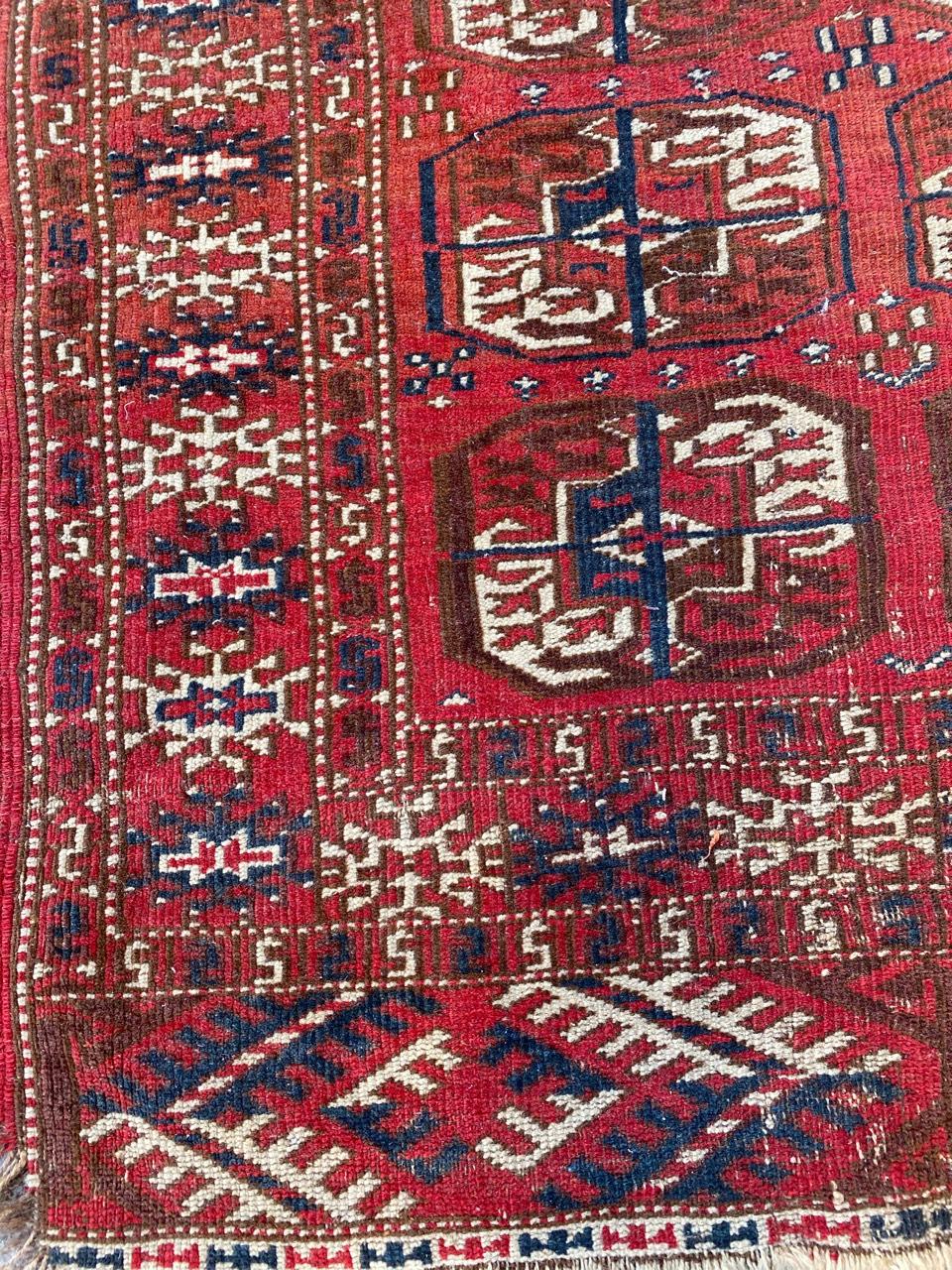 Bobyrug’s Nice Antique Turkmen Boukhara Rug In Good Condition For Sale In Saint Ouen, FR