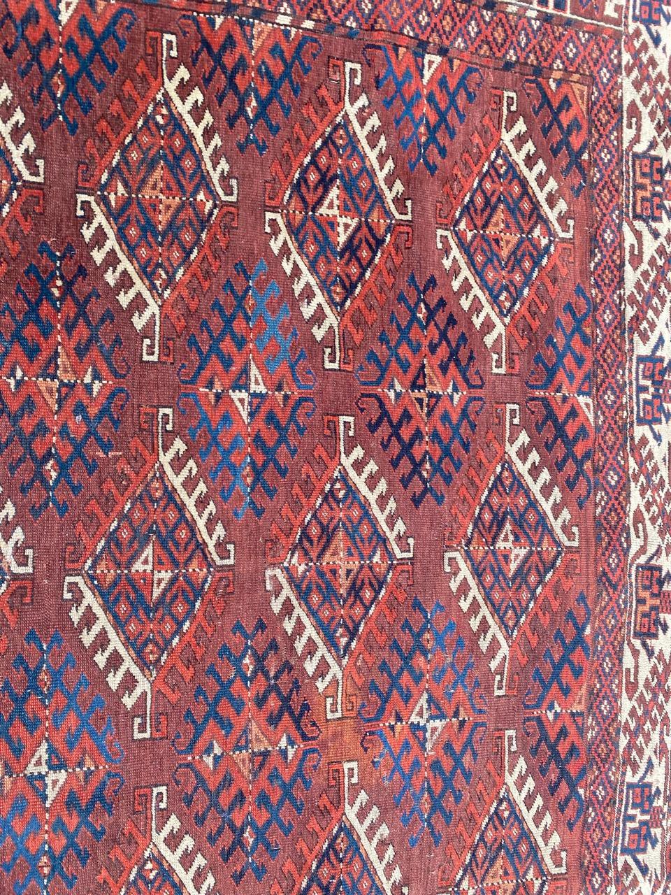 Bobyrug’s Nice Antique Turkmen Yumut Rug In Good Condition For Sale In Saint Ouen, FR