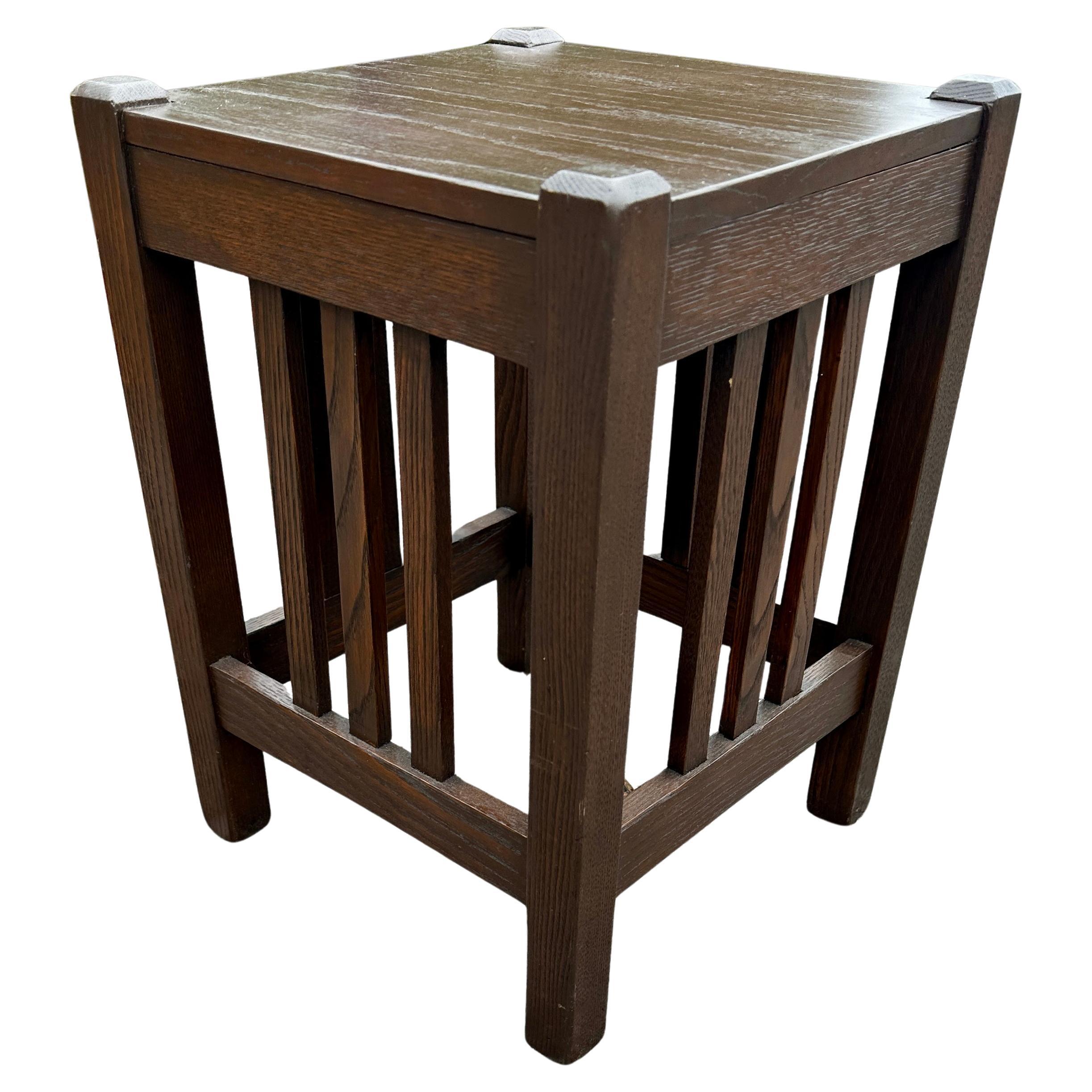 Beau tabouret Arts & Crafts - Stickley époque W8344