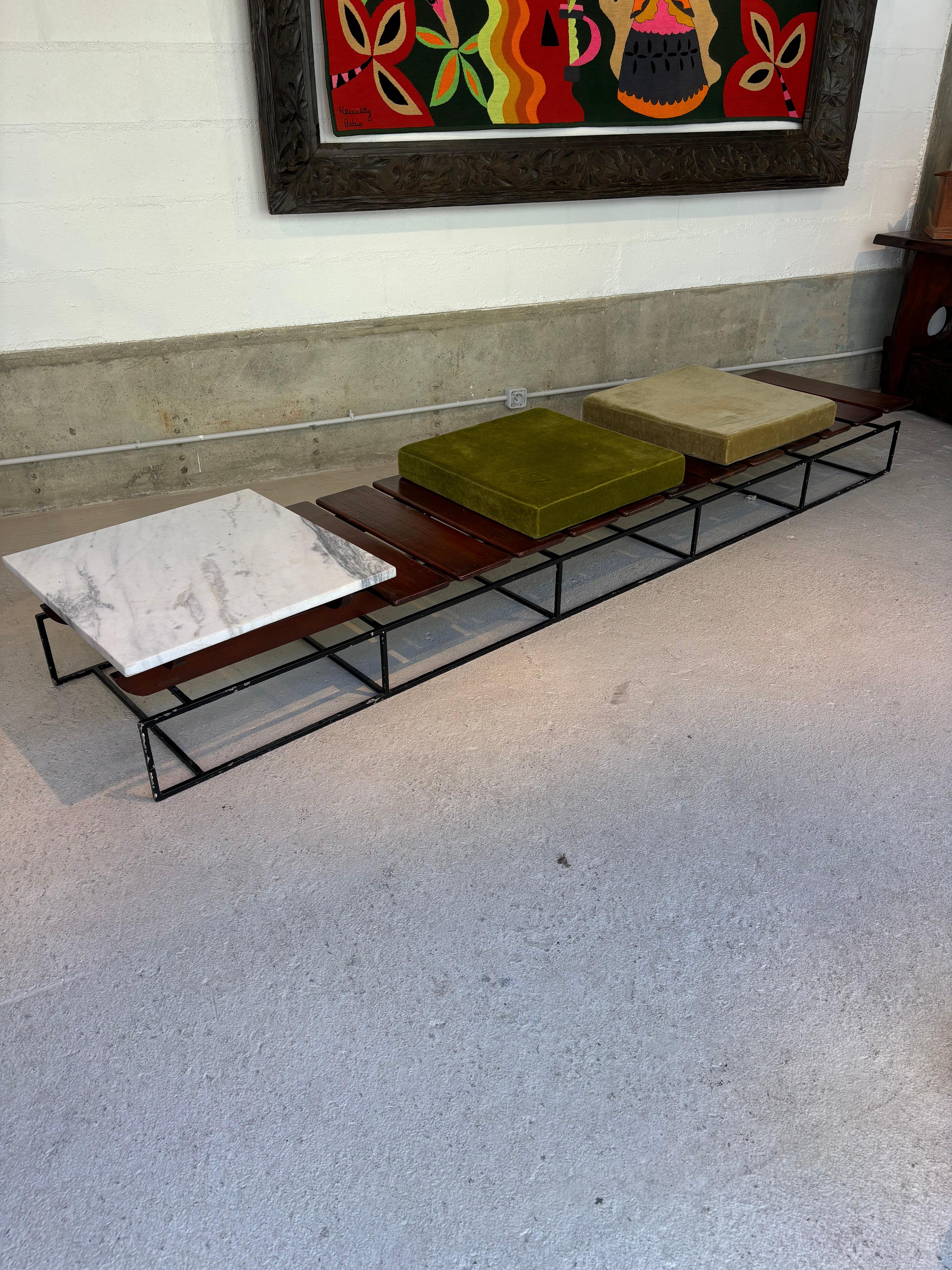 Brésilien Joli banc brésilien attribué à Zalszupin en vente