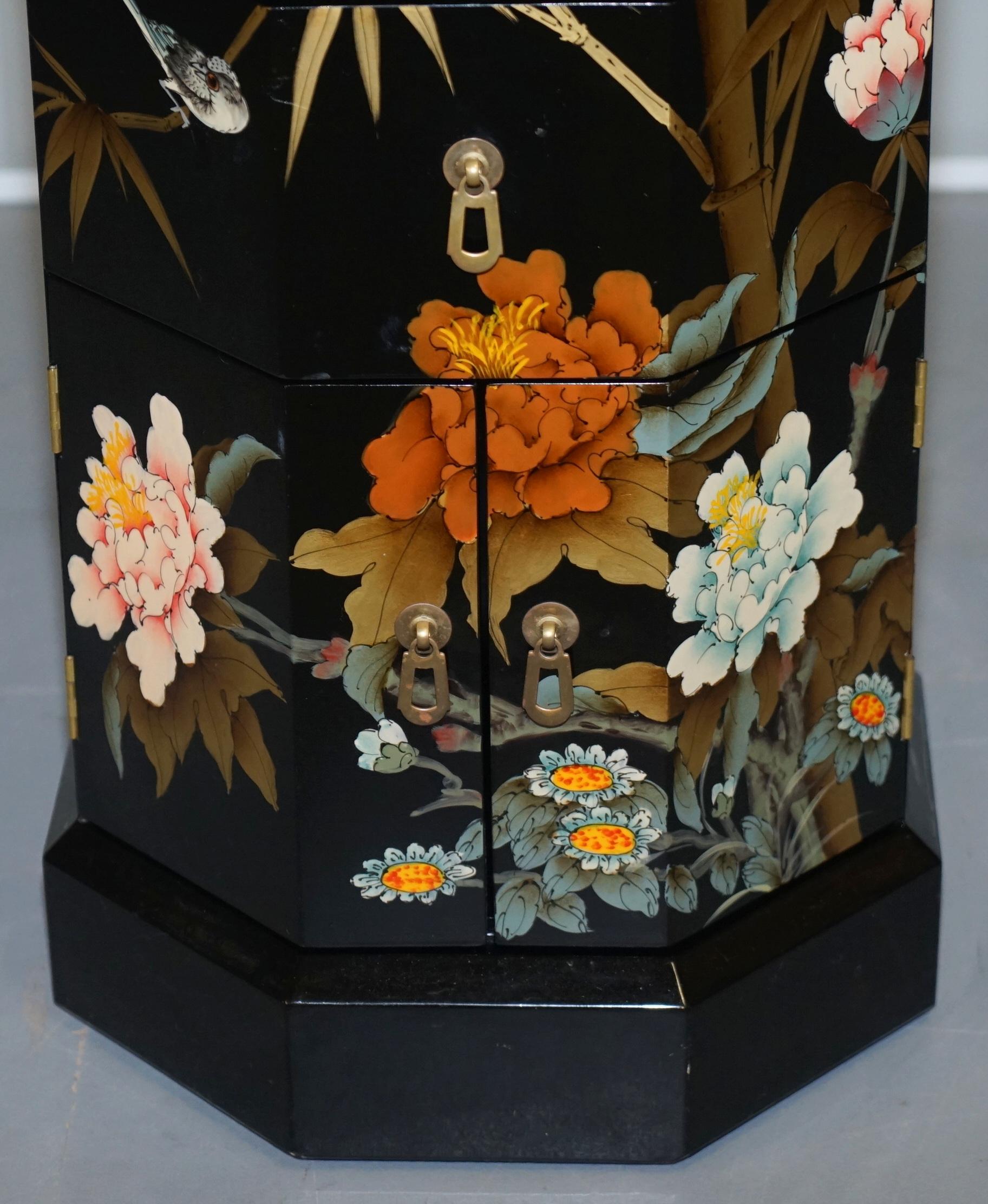 Wood Nice Chinese Paint and Lacquered Floral & Birds Side Table Work Cabinet Drawers