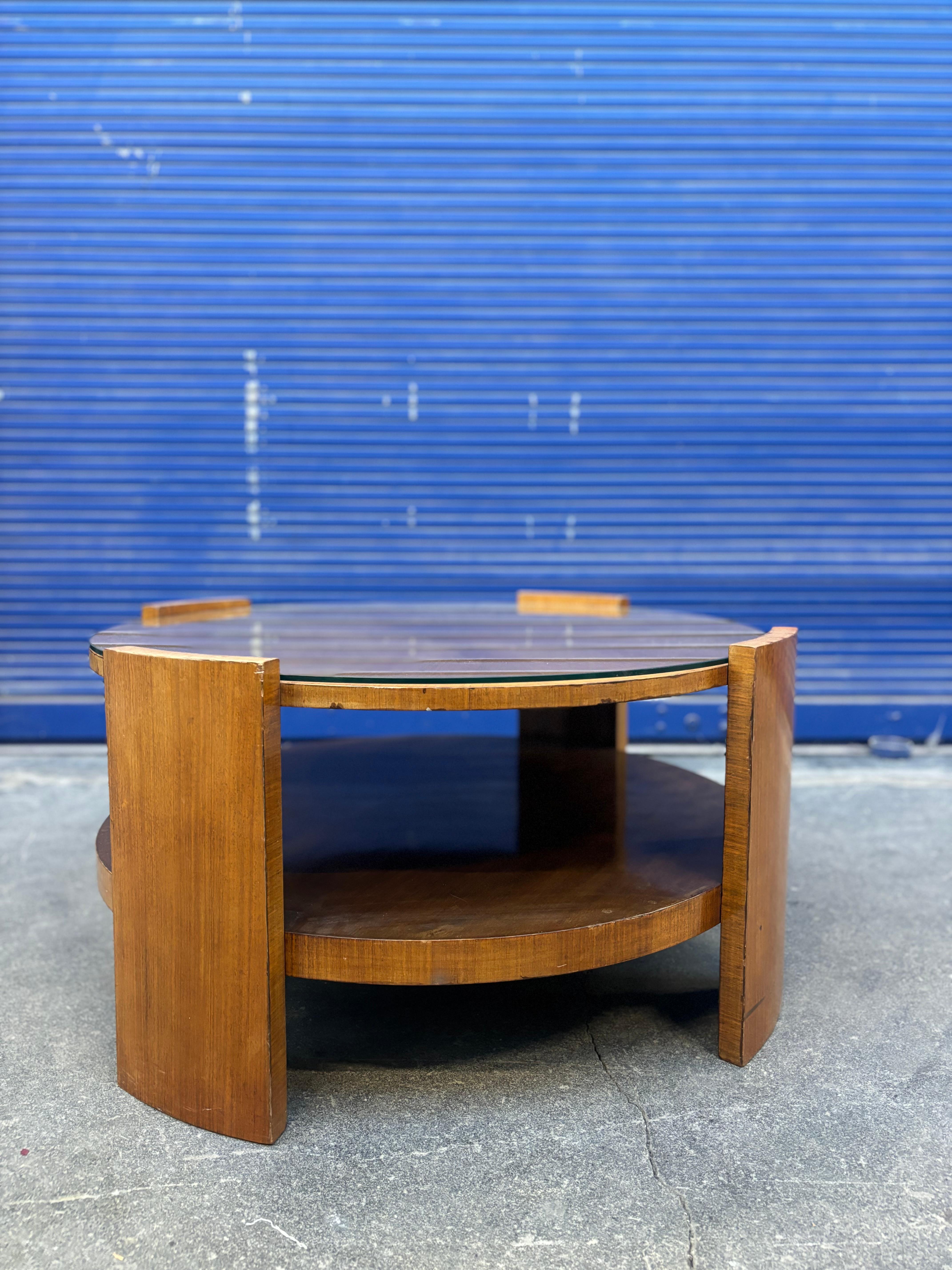 Belle table basse circulaire de Jacques Adnet en vente 10