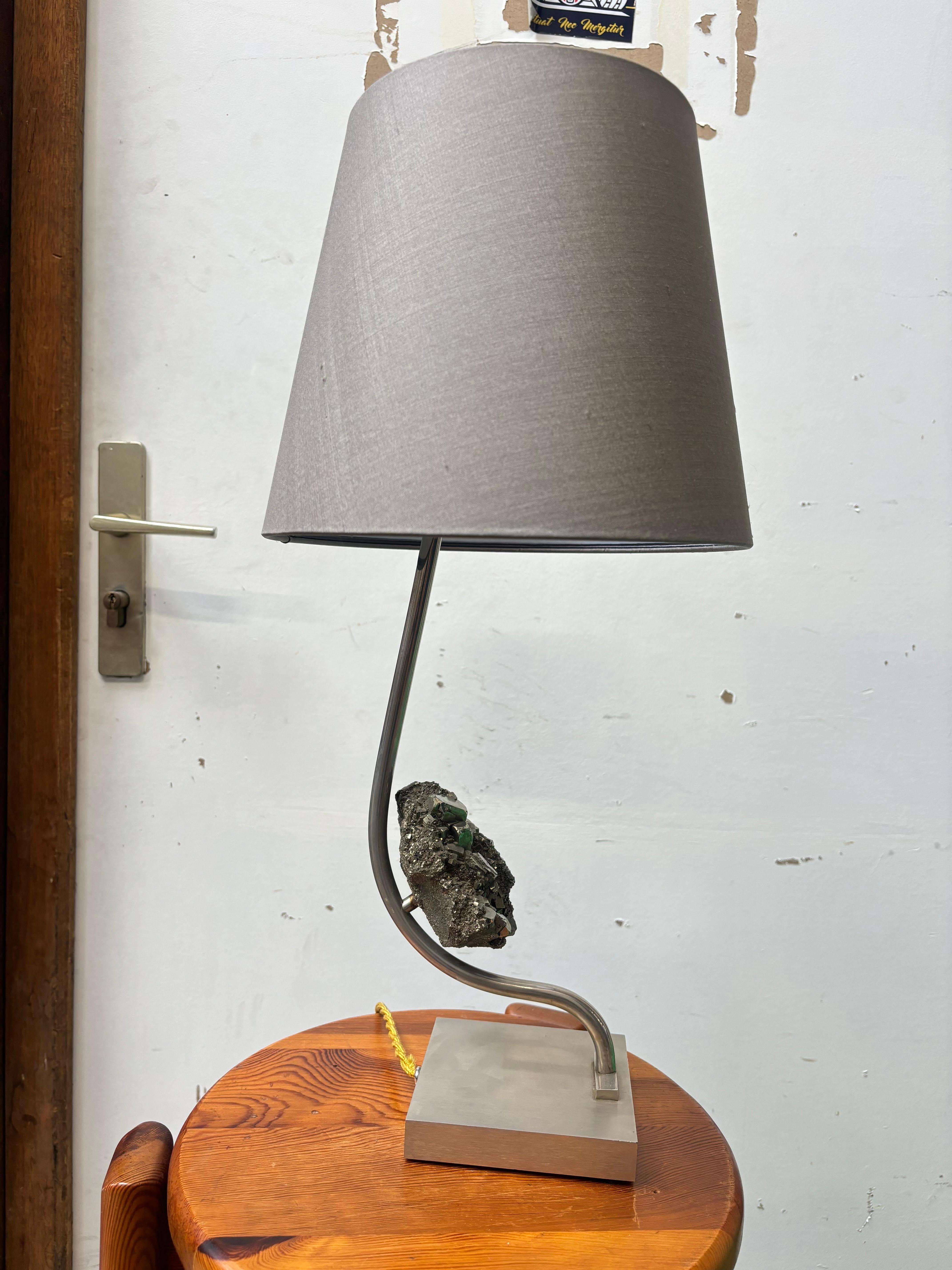 Francese Bella lampada Claude De Muzac con incrostazione di pirite in vendita