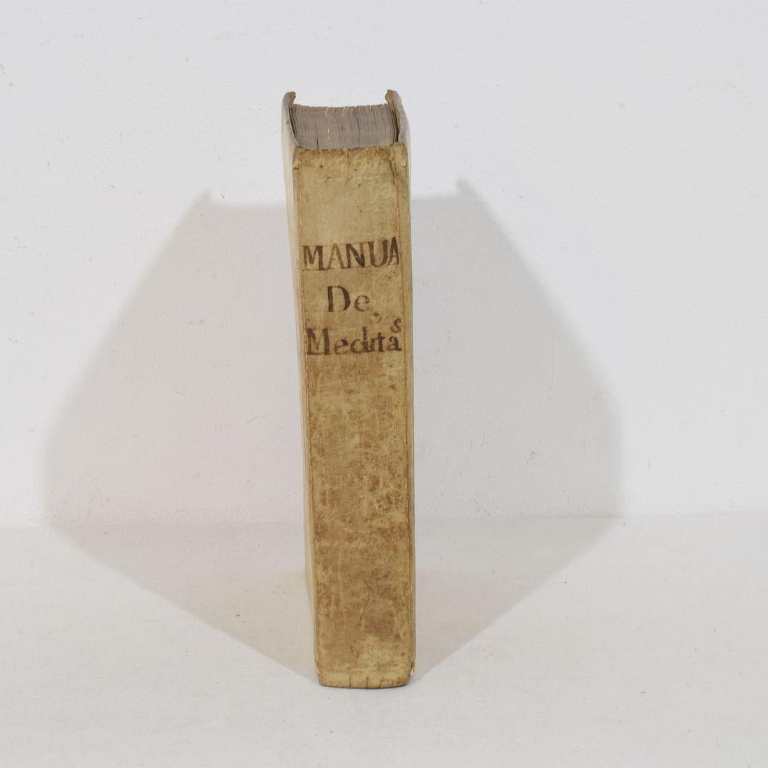 Bella collezione di libri in Vellum spagnolo invecchiato del 18° secolo In condizioni discrete in vendita a Buisson, FR