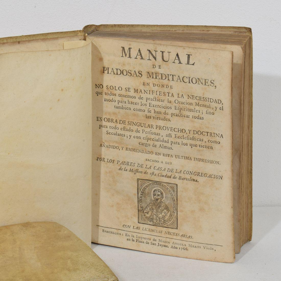 Bella collezione di libri in Vellum spagnolo invecchiato del 18° secolo in vendita 2