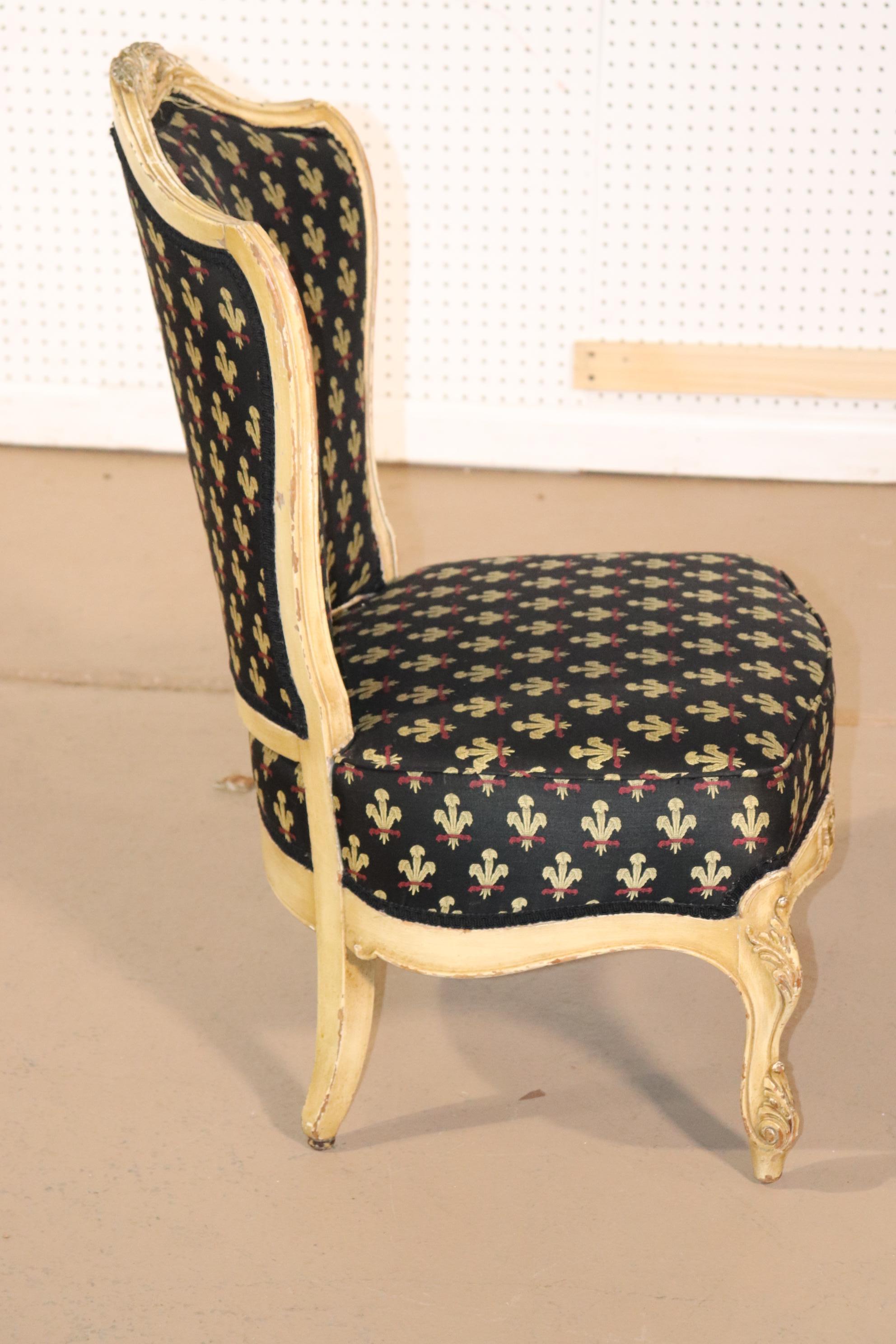 Beech Nice Creme Painted French Louis XV Boudoir Vanity or Side Chair, Circa 1900