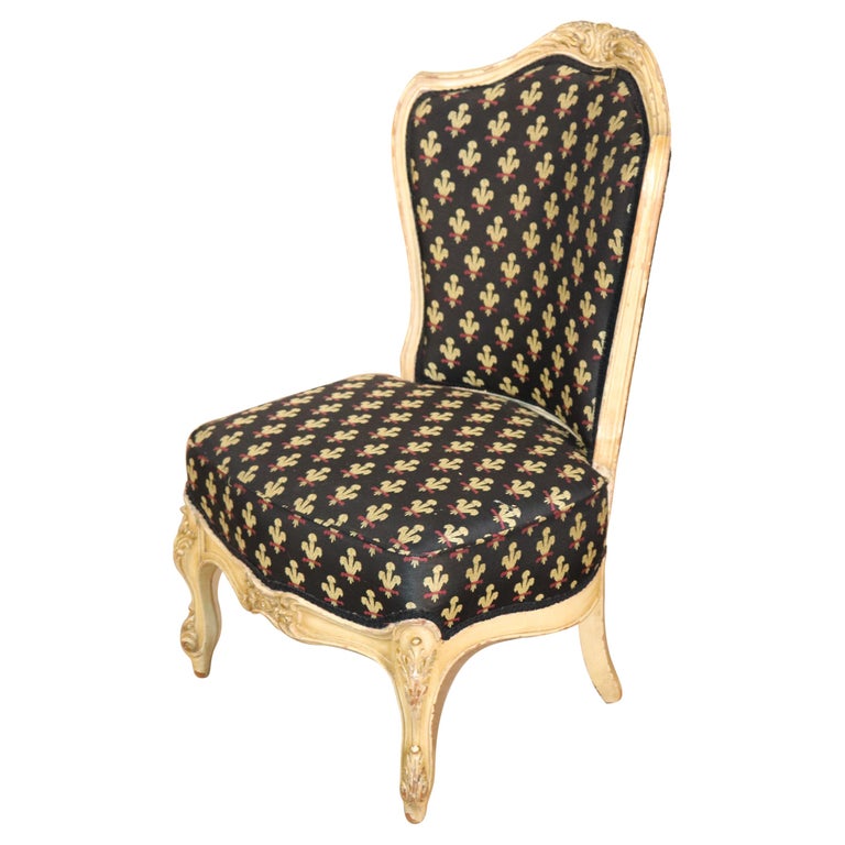 Nice Creme Painted French Louis XV Boudoir Vanity or Side Chair, Circa 1900 For Sale