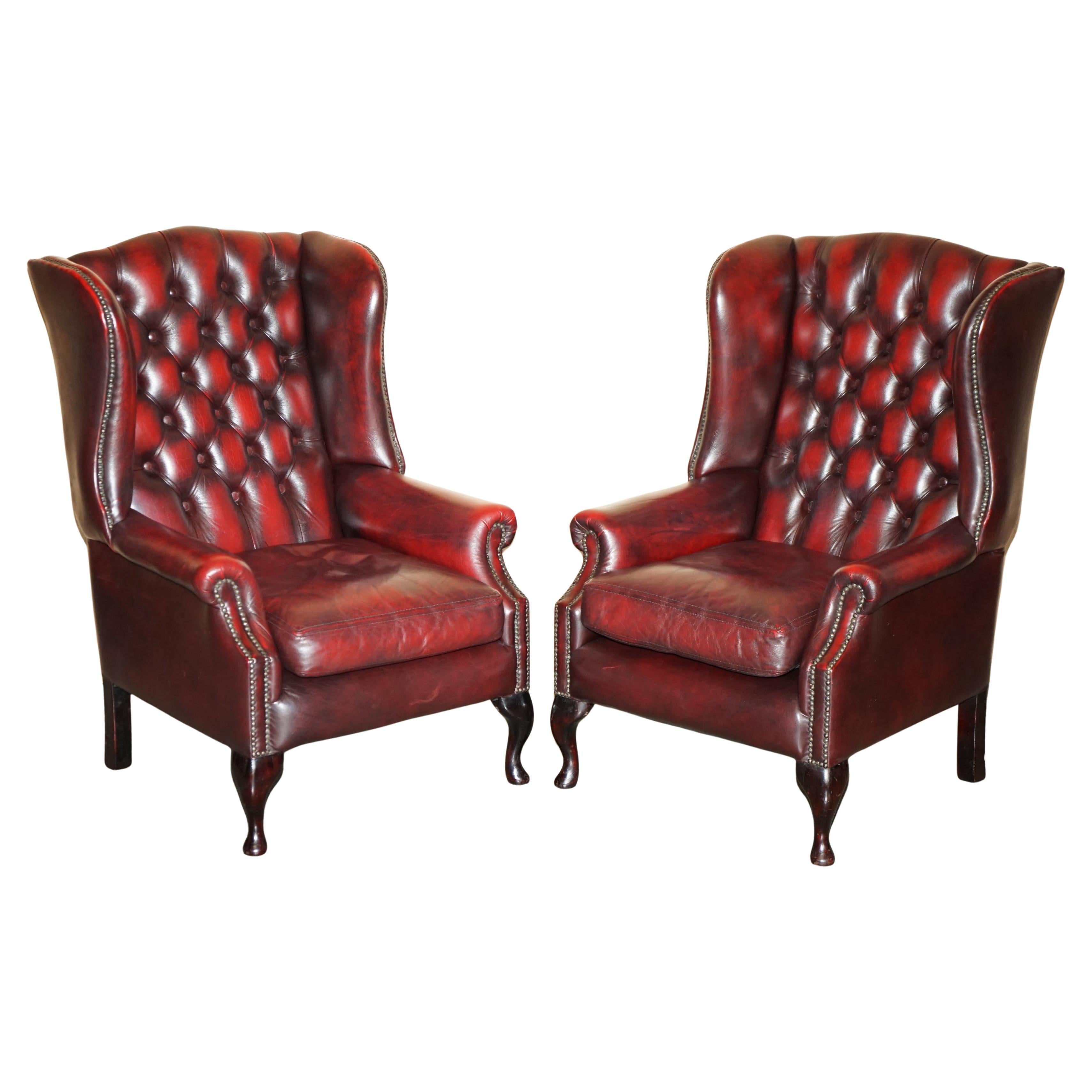 NiCE DECORATIVE PAIR OF CHESTERFIELD VINTAGE OXBLOOD LEATHER WINGBACK ARMCHAIRS