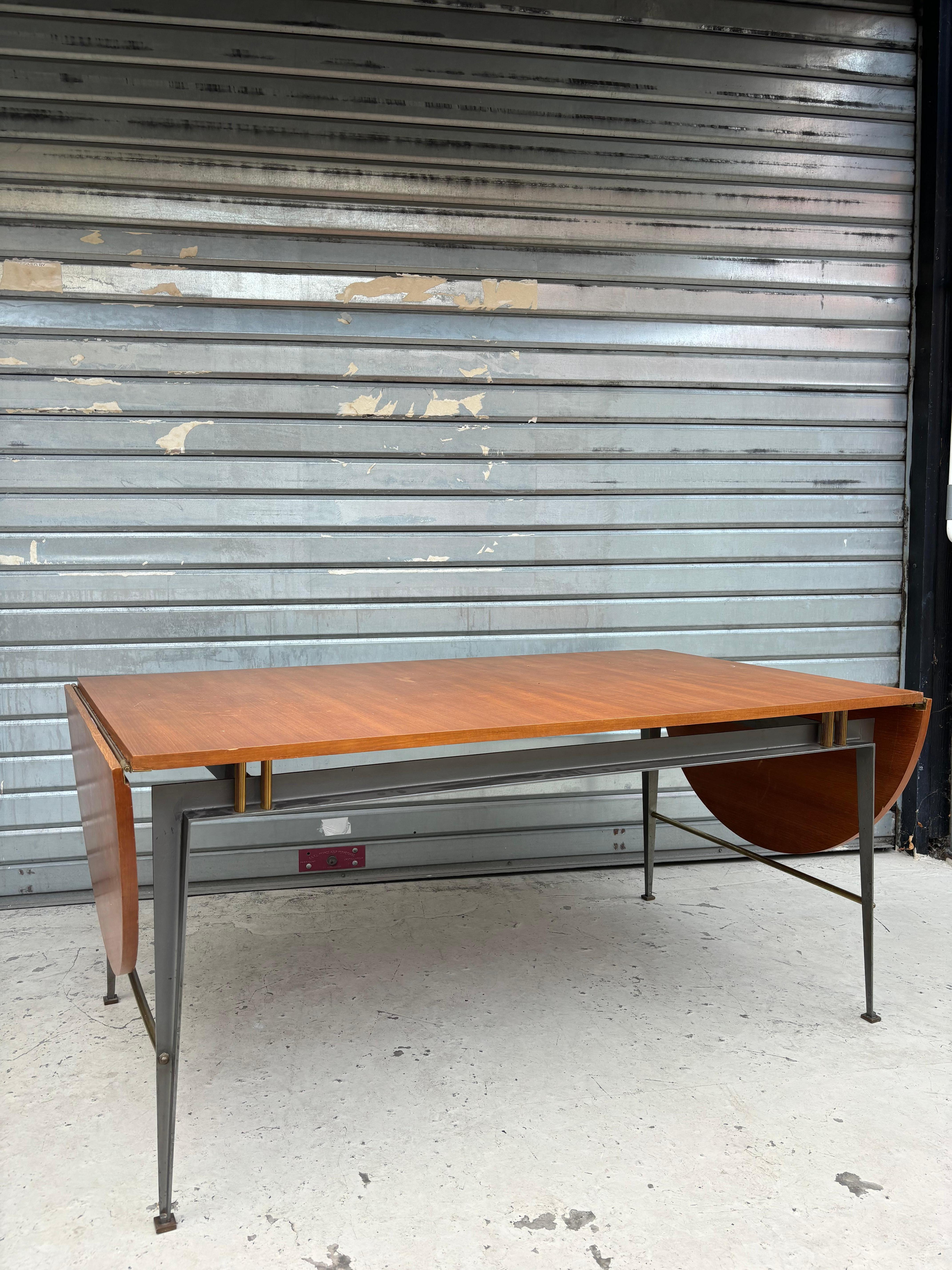 Bonita mesa de comedor atribuida a Jules Leleu en venta 3