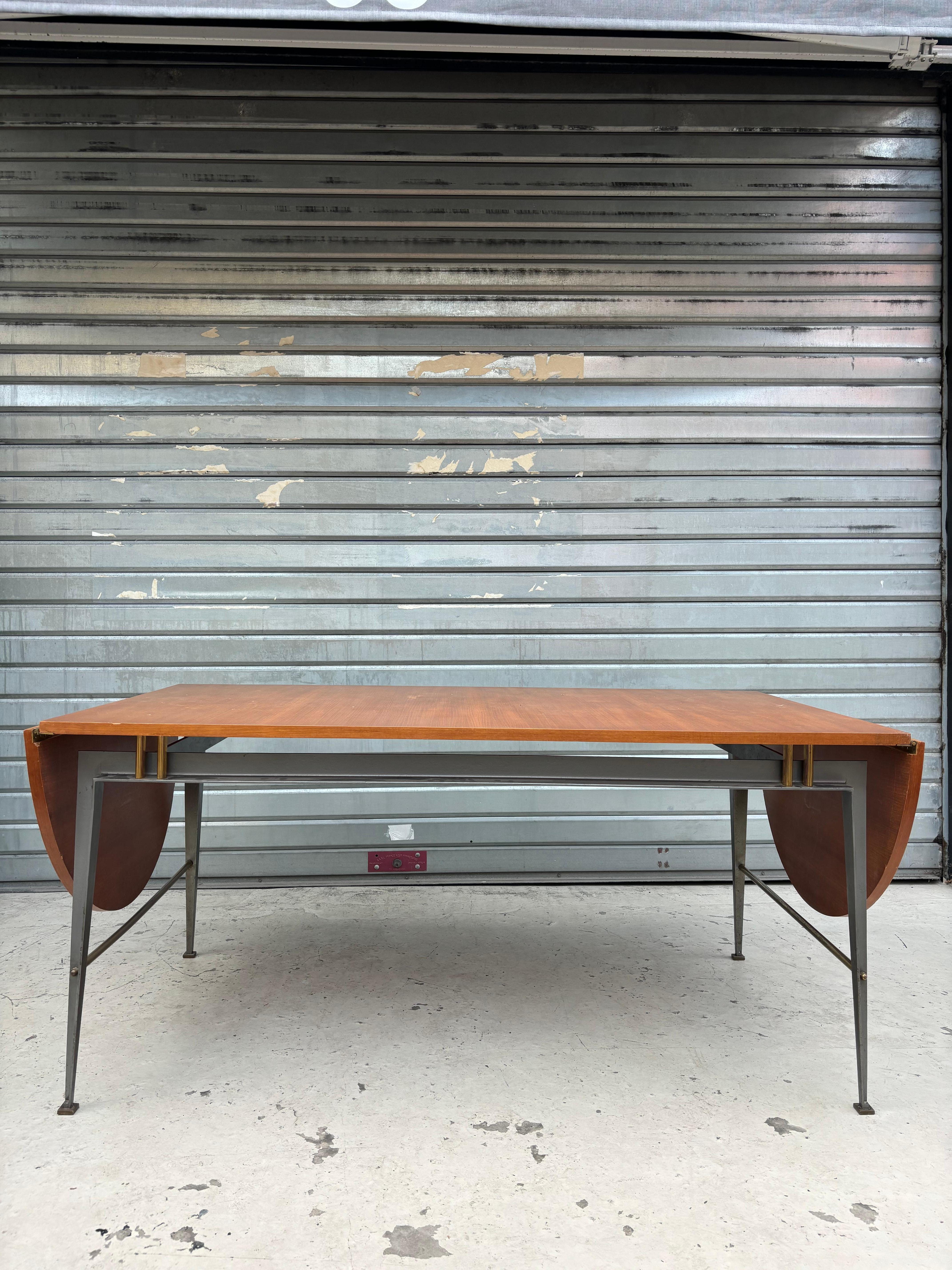 Bonita mesa de comedor atribuida a Jules Leleu en venta 1