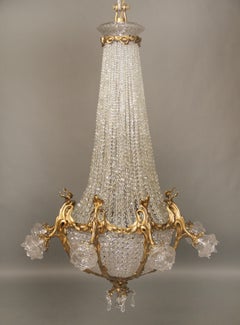 Beau lustre panier en bronze doré et cristal du début du XXe siècle