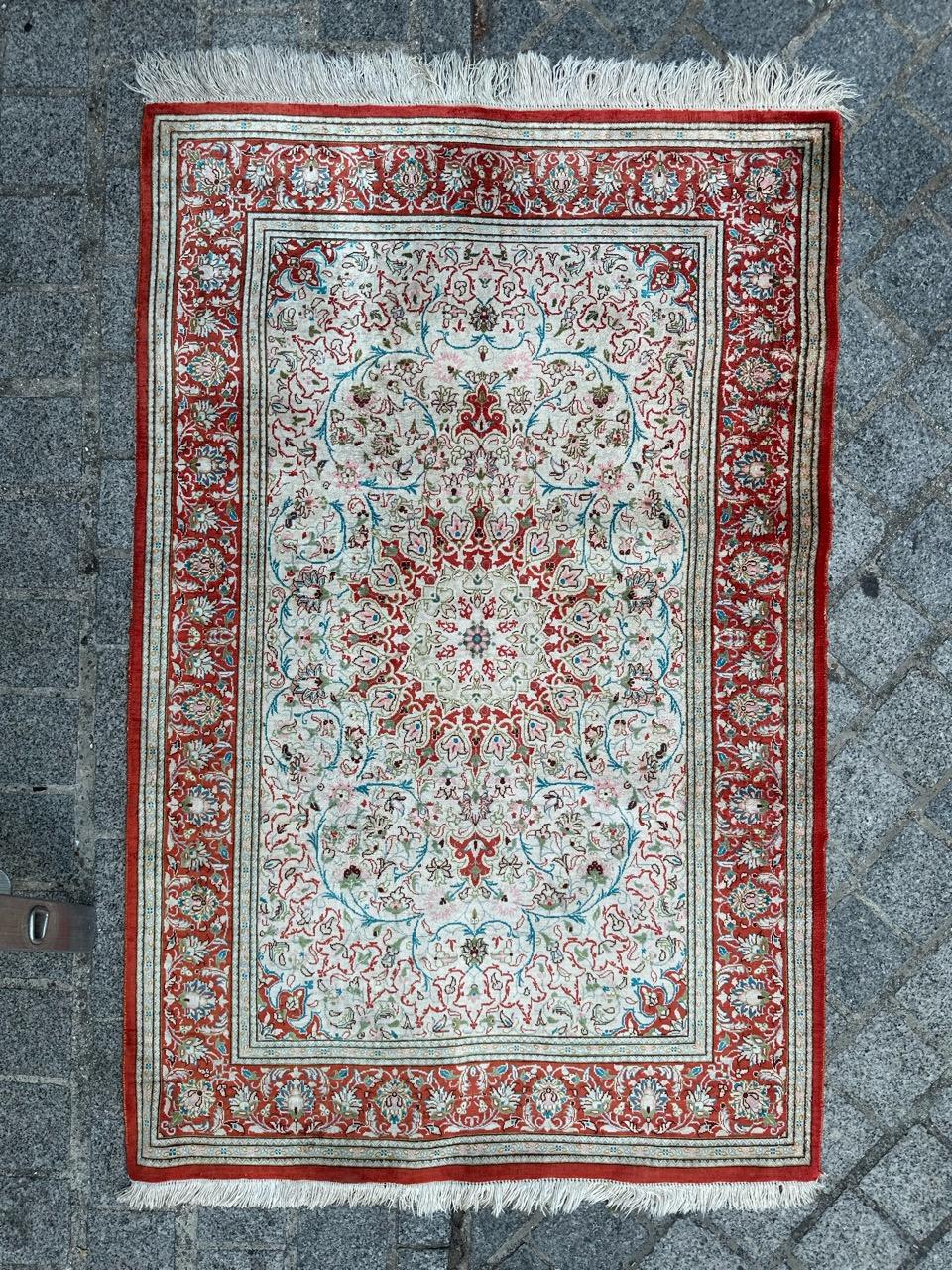 Pretty little silk Qom rug entirely and finely hand knotted with silk velvet on silk foundation.
Discover the timeless elegance of artisanal refinement with our exquisitely hand-knotted small silk rug. Every detail of this masterpiece evokes color