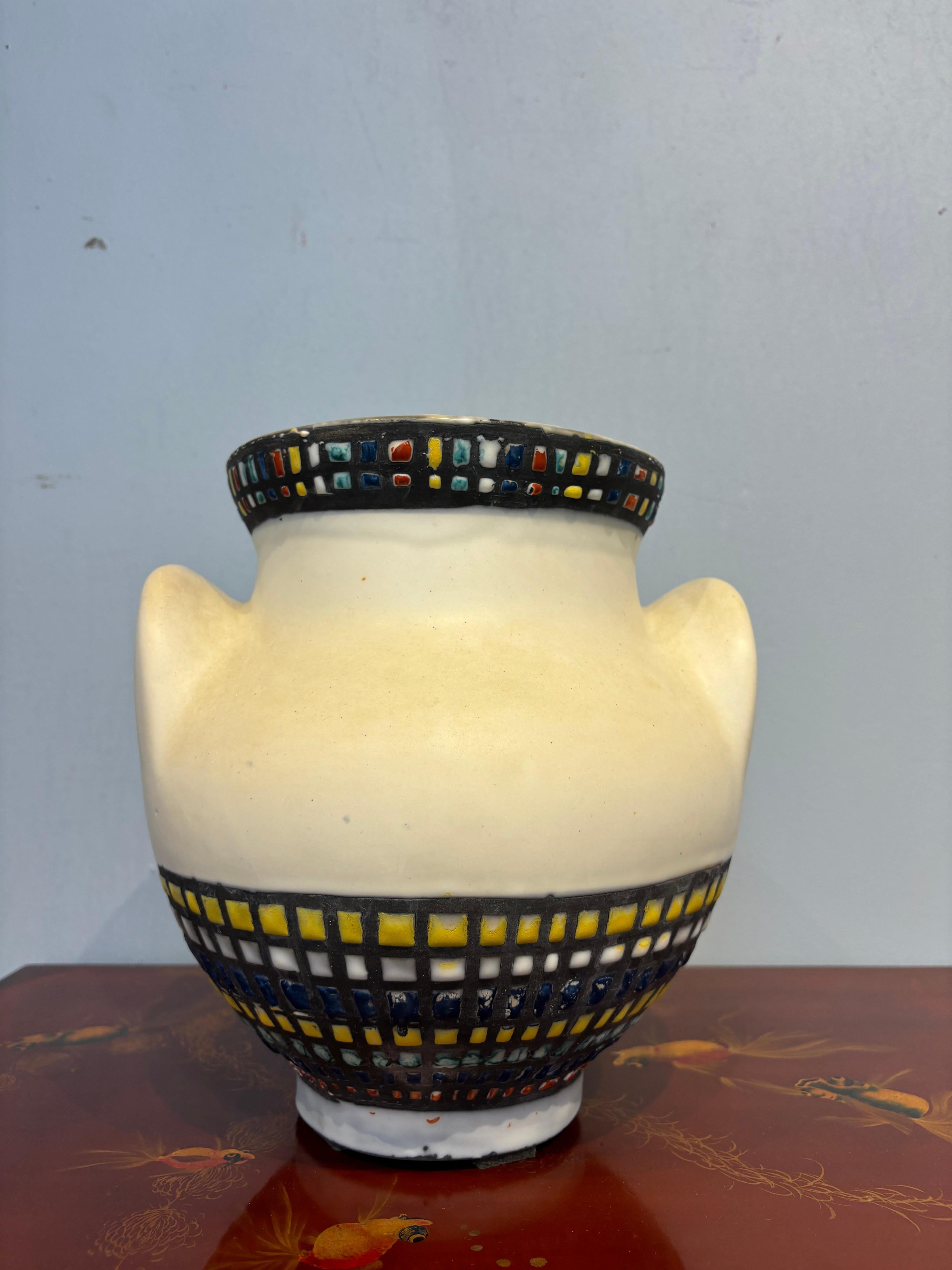 Metà XX secolo Bel vaso per le orecchie di Roger Capron in vendita