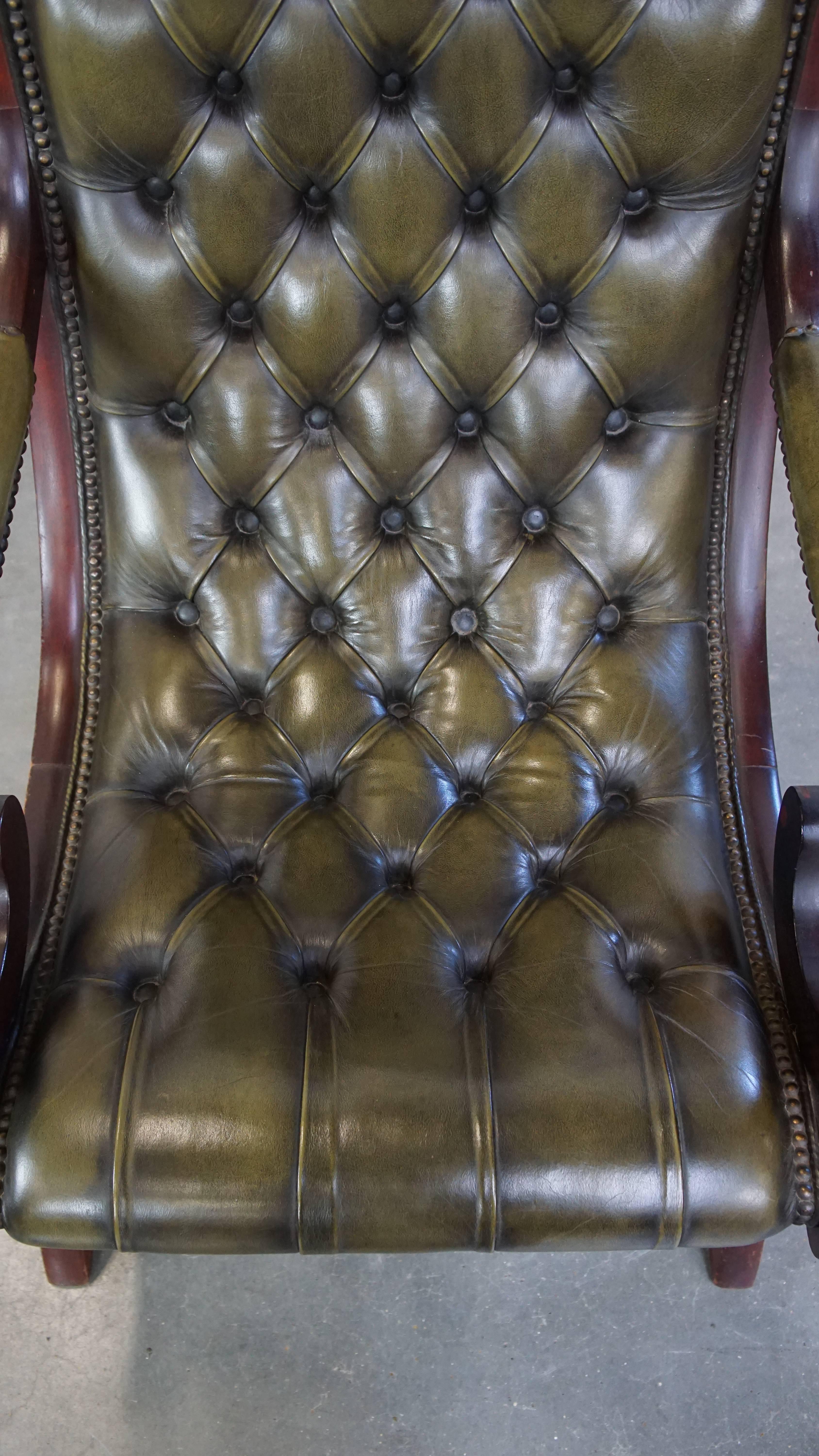 20th Century Nice, elegant green cowhide leather chesterfield armchair combined with wood For Sale