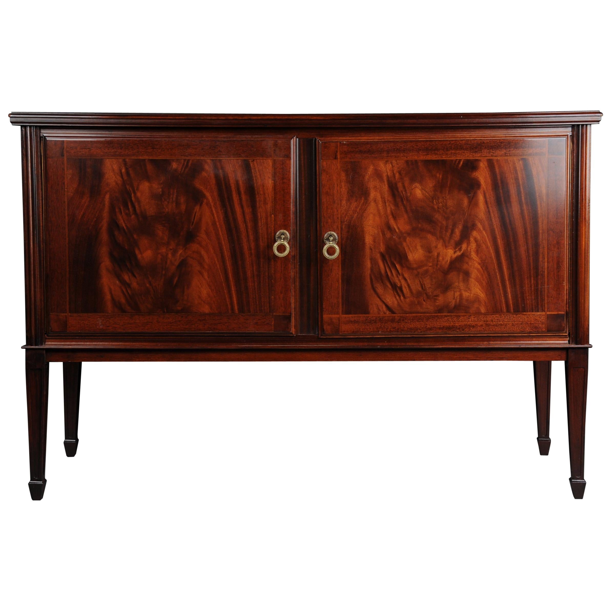 Nice English Sideboard / Chest of Drawers, 20th Century