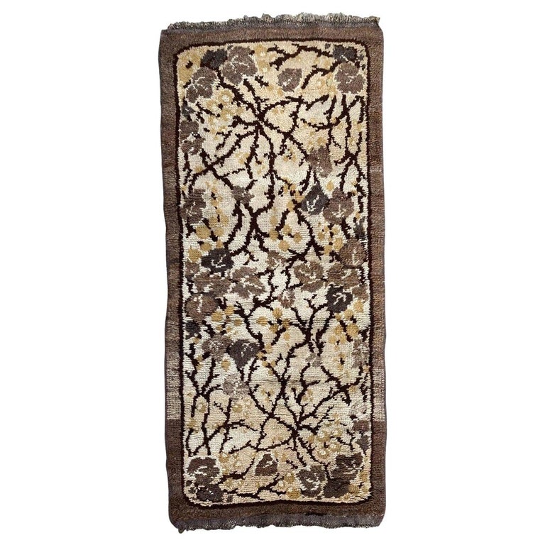 Nice European Art Deco Rug For Sale at 1stDibs