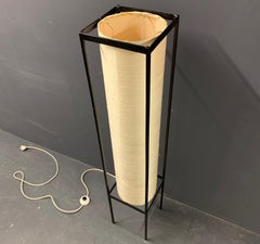 Joli lampadaire attribué à Herbert Hirche
