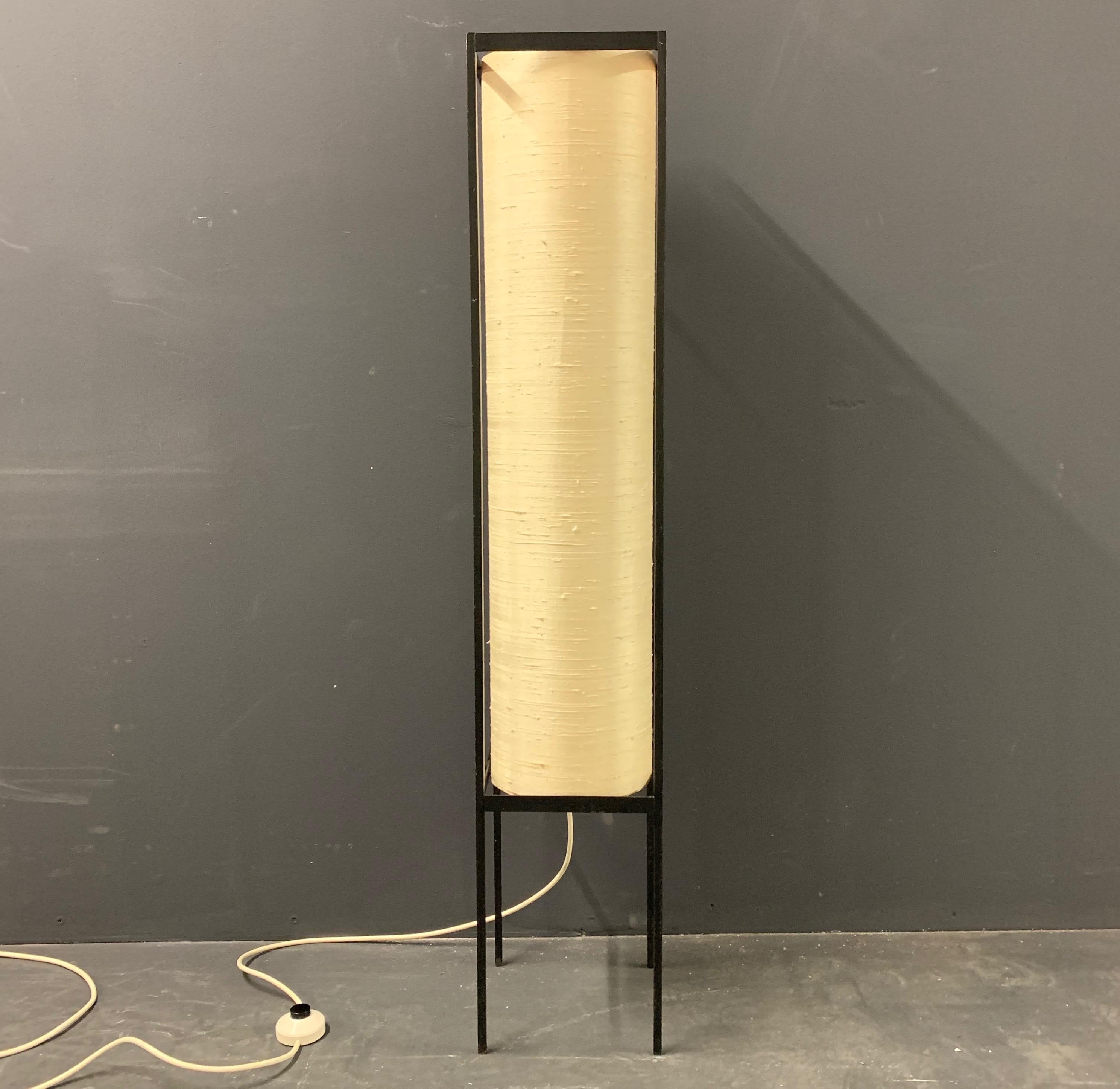 Nice Floor Lamp Attributed to Herbert Hirche In Good Condition For Sale In Munich, DE