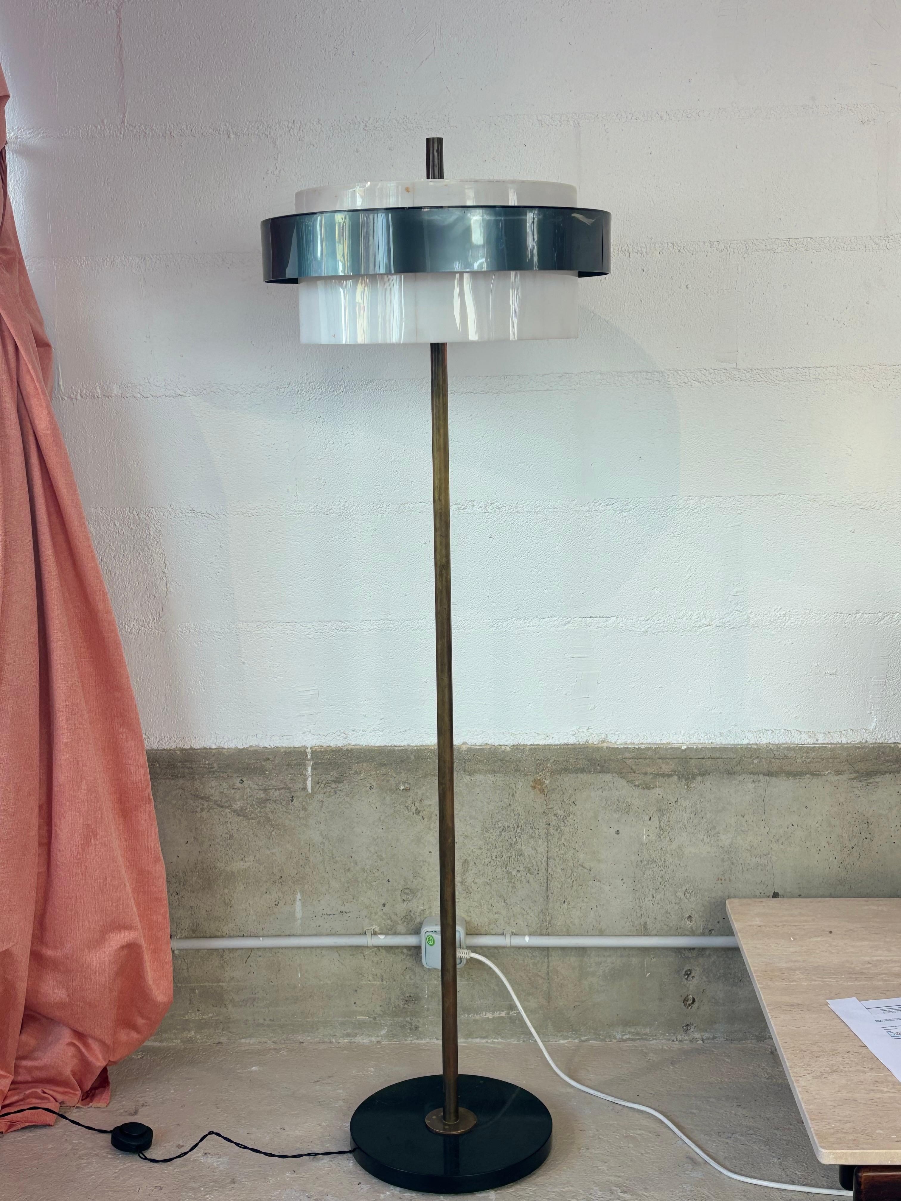 Bonita lámpara de pie 1960 mediados del siglo XX en venta