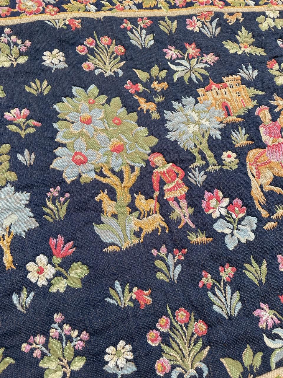 Schöner französischer Jacquard-Wandteppich im Aubusson-Stil im mittelalterlichen Design (20. Jahrhundert) im Angebot