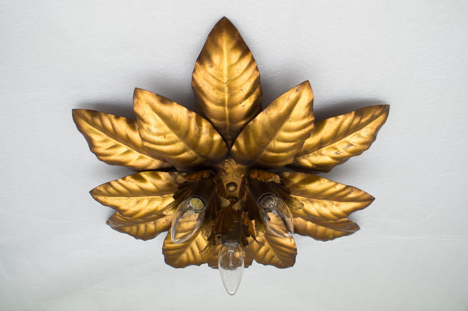 Nice Gilded 3-Light Florentine Wall or Ceiling Lamp by Kögl, Germany, 1960s In Good Condition For Sale In Nürnberg, Bayern