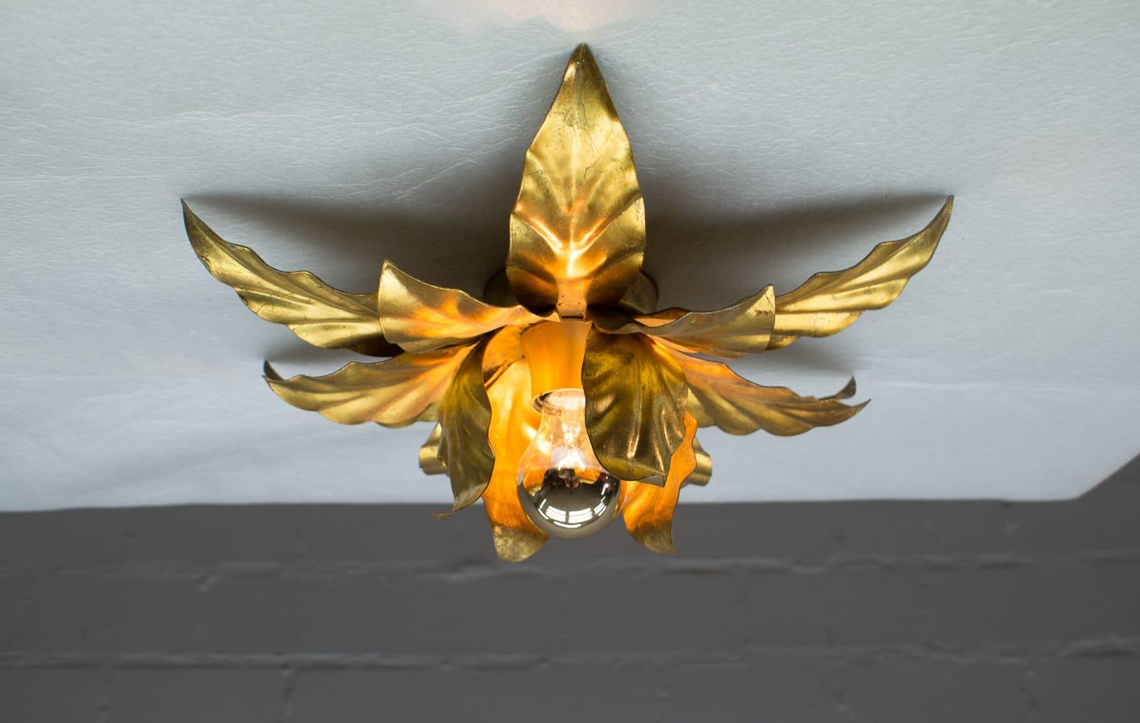 Nice Gilded Pair of Florentine Wall or Ceiling Lamps by Hans Kögl, Germany In Good Condition For Sale In Nürnberg, Bayern
