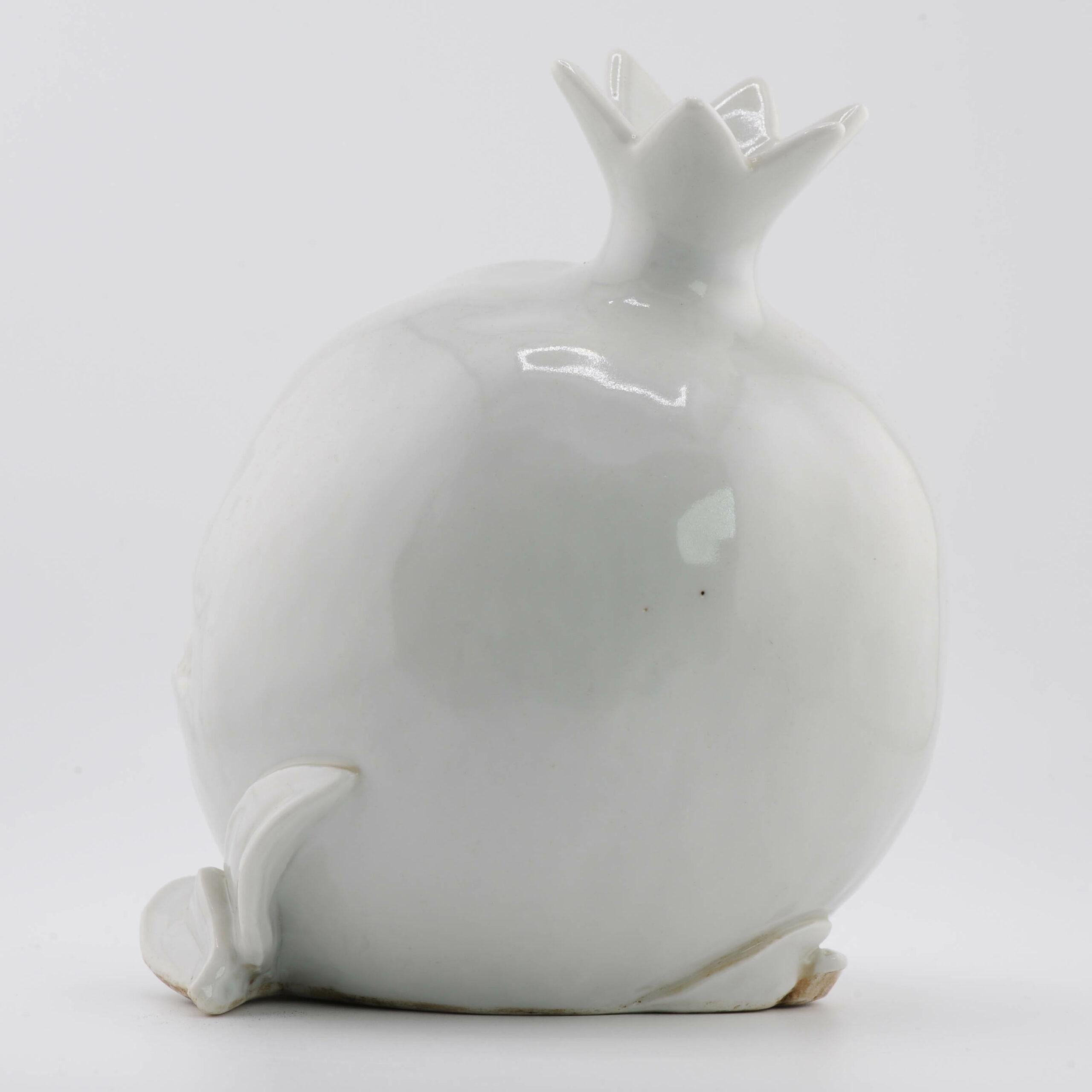XIXe siècle Belle statue ancienne Dehua Blanc de Chine du 19/20e siècle représentant une grenade en vente