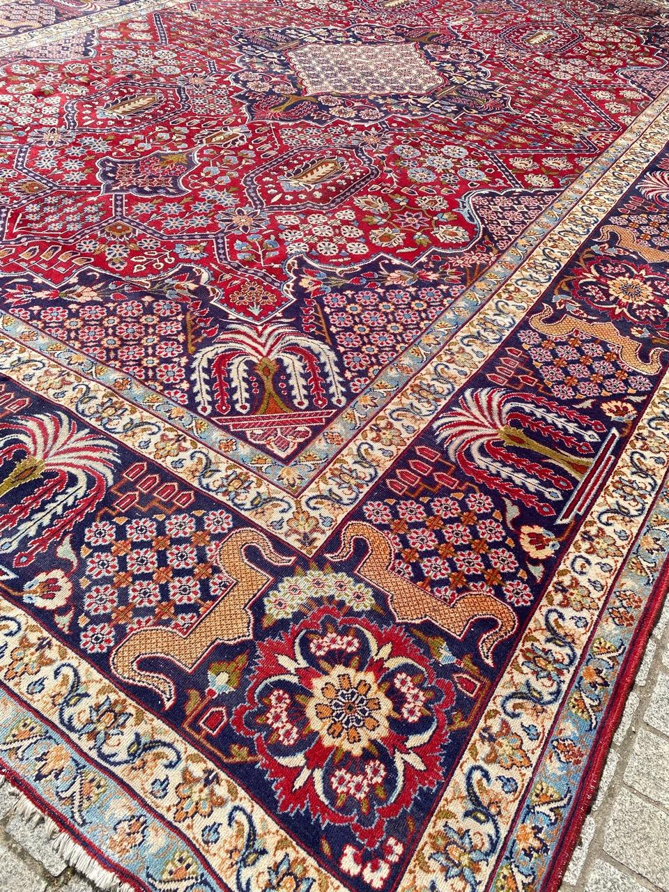 Annodato a mano Tappeto Tabriz grande e di metà secolo di Bobyrug in vendita