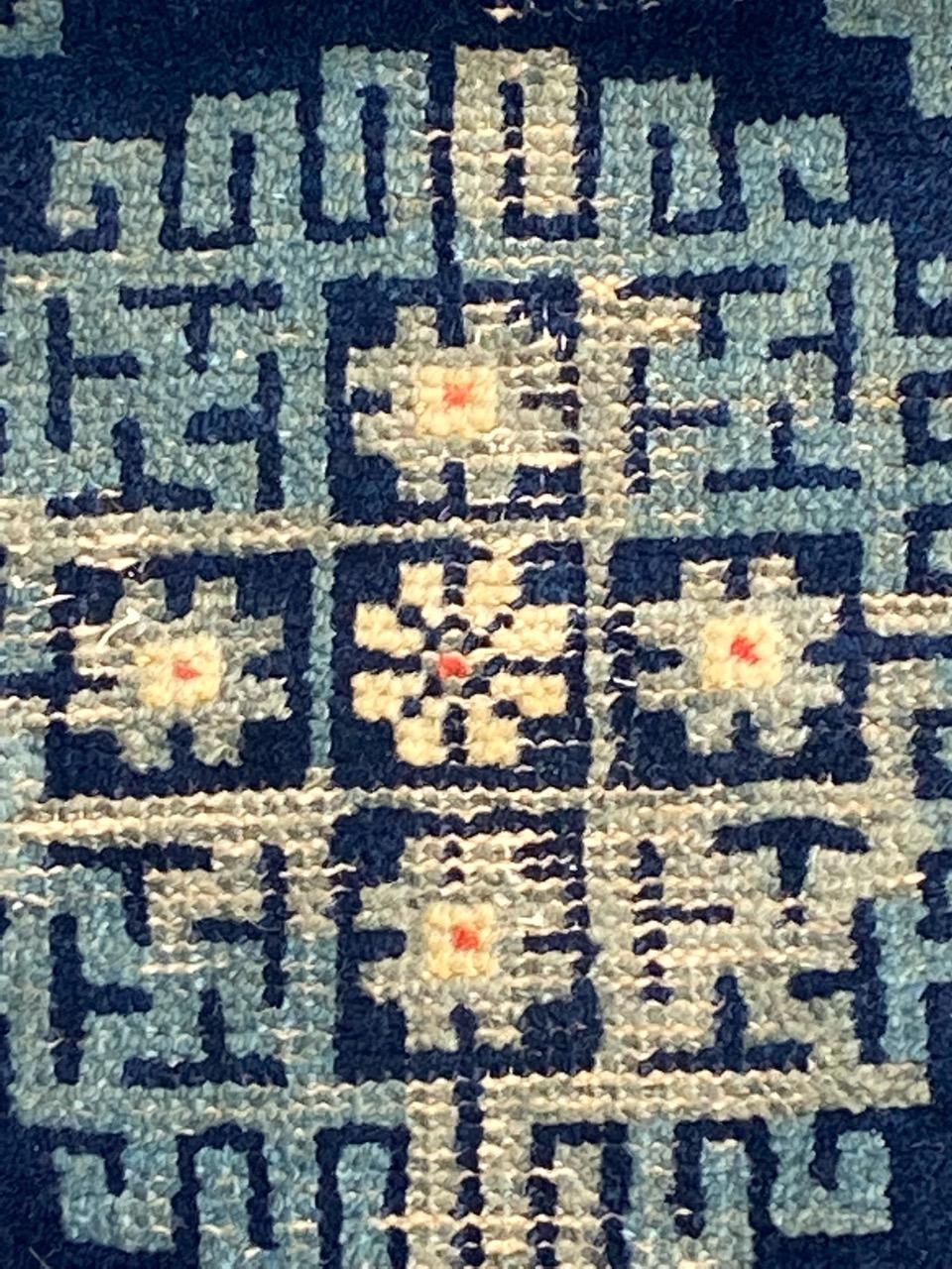 Bobyrug’s Nice little antique Chinese rug  For Sale 6