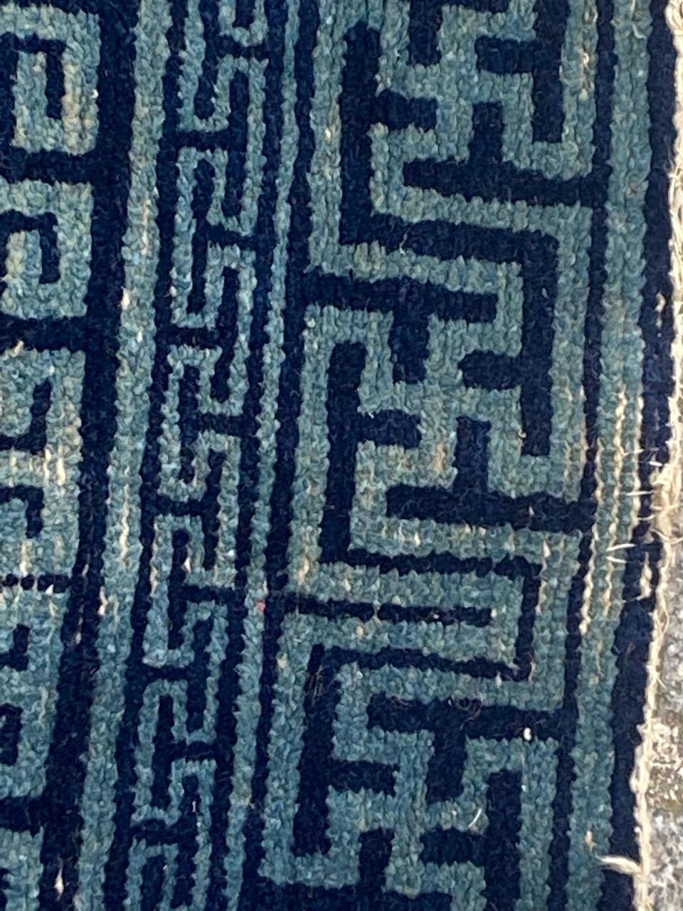Bobyrug’s Nice little antique Chinese rug  In Fair Condition For Sale In Saint Ouen, FR