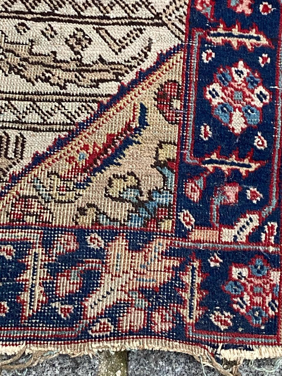 Asiatico Il piccolo tappeto antico Tabriz di Bobyrug in vendita