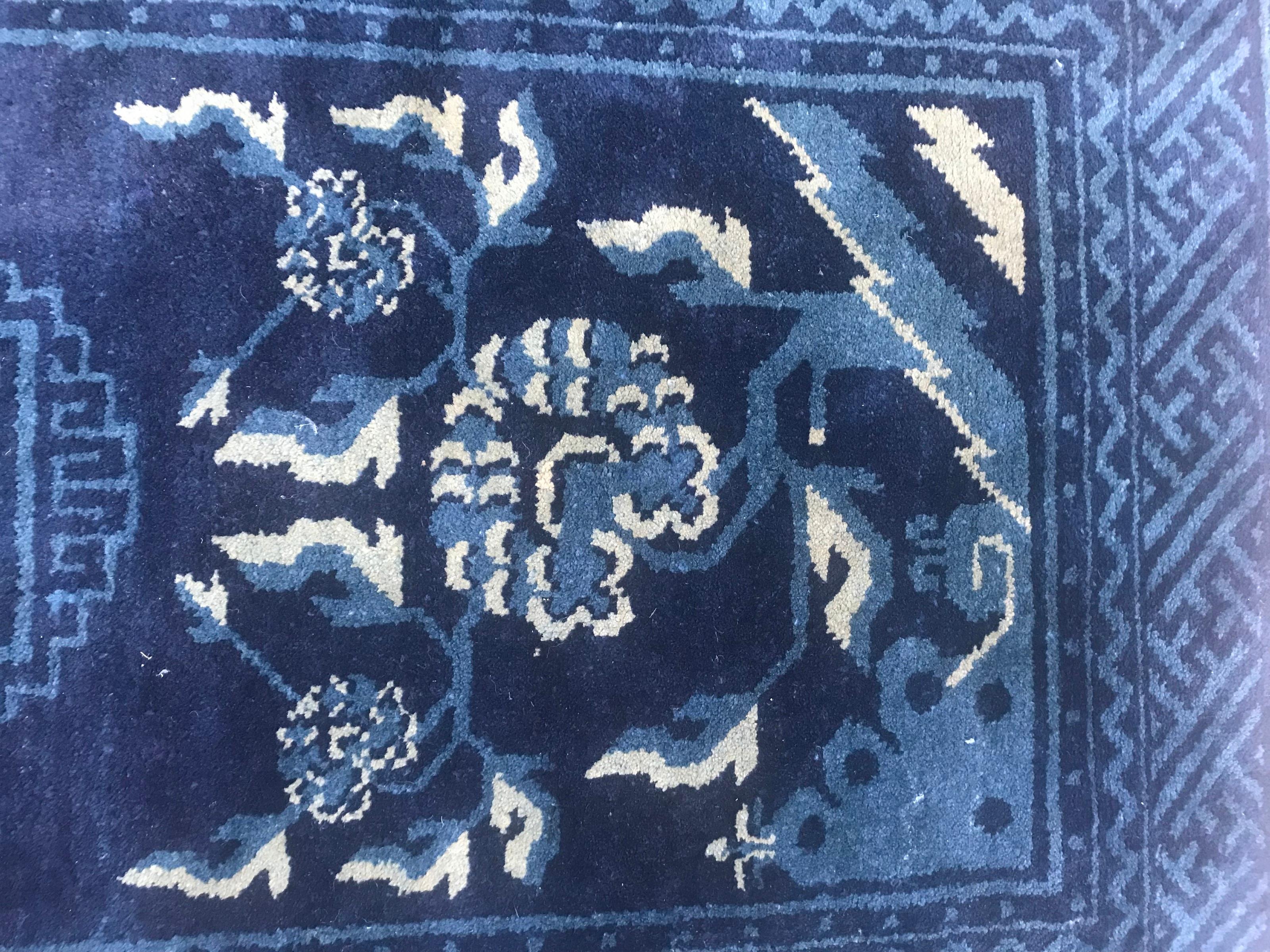 Chinoiserie Nice Little Chinese Antique Rug