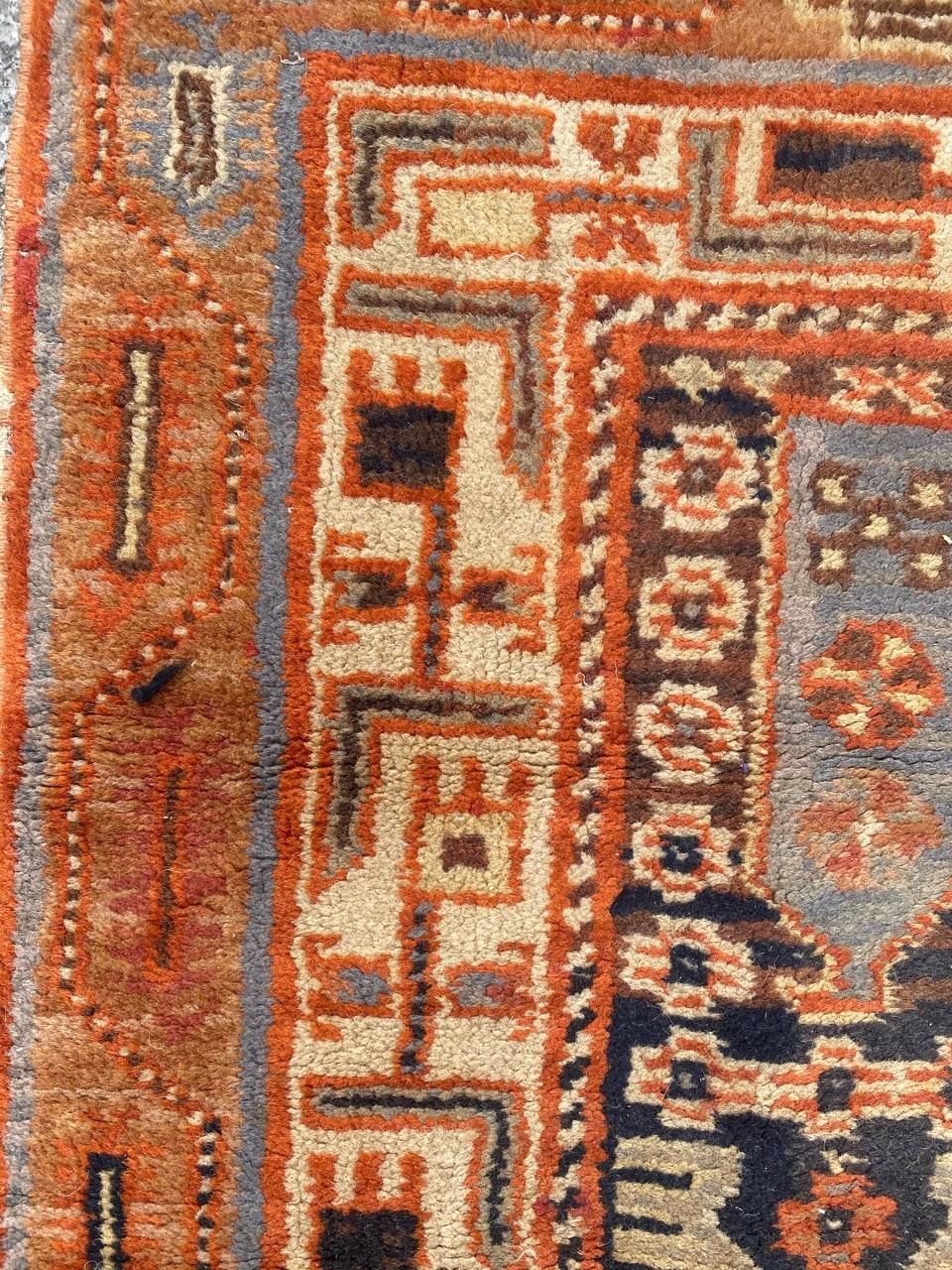 Joli petit tapis français ancien en vente 9