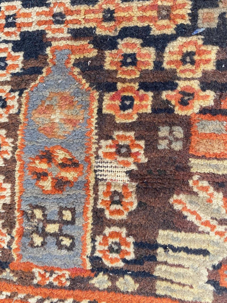 Schöner kleiner französischer antiker Teppich (Malayer) im Angebot