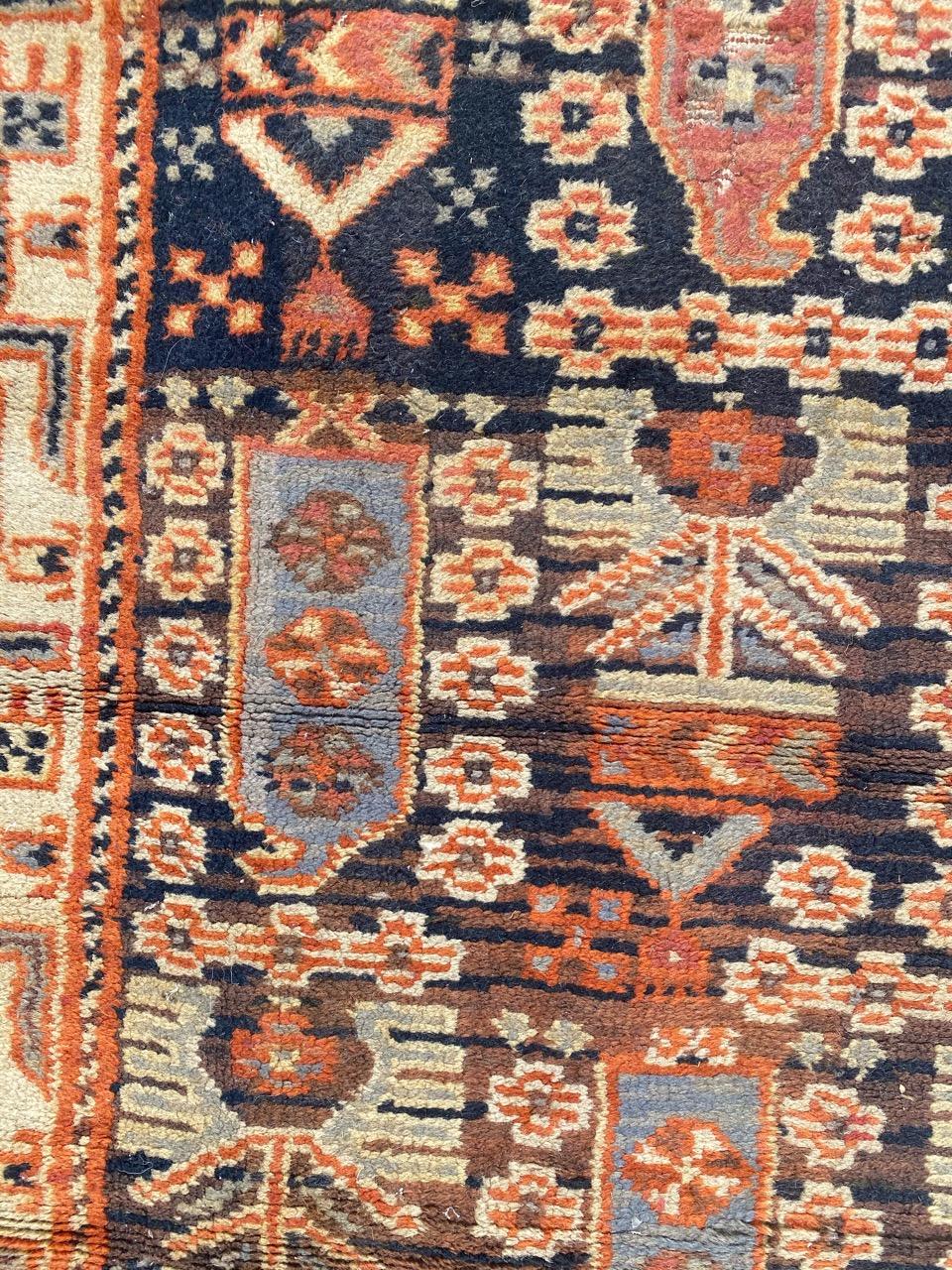 Schöner kleiner französischer antiker Teppich (Wolle) im Angebot