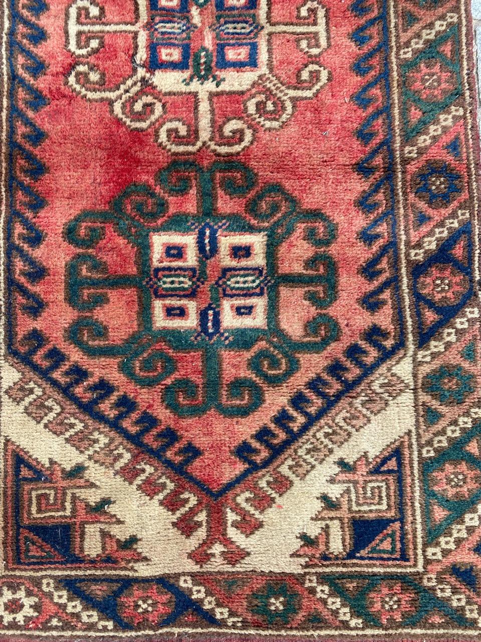 Kazakh Le joli petit tapis turc d'Anatolie de Bobyrug en vente