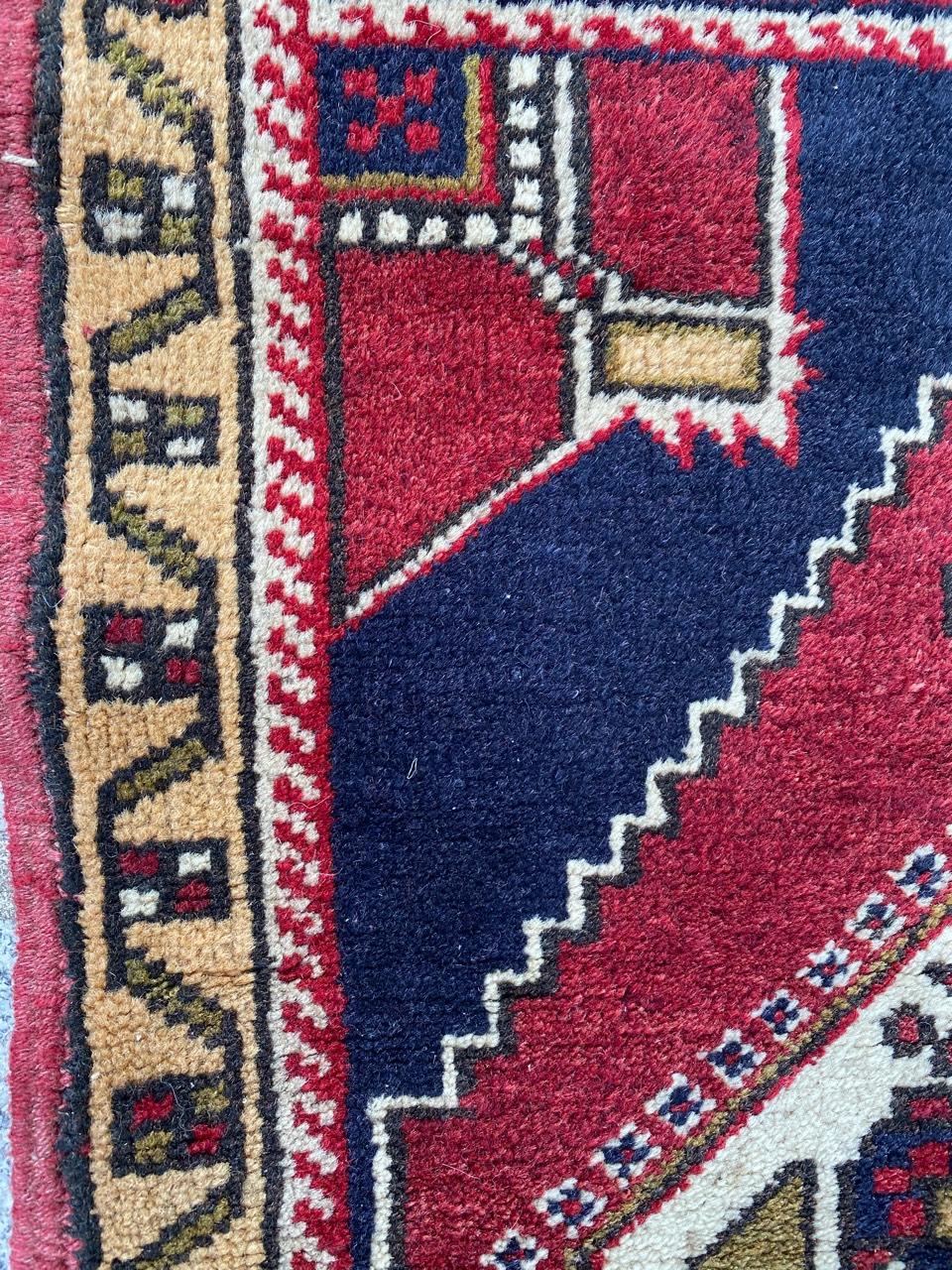 Nice Little Turkish Rug In Good Condition For Sale In Saint Ouen, FR
