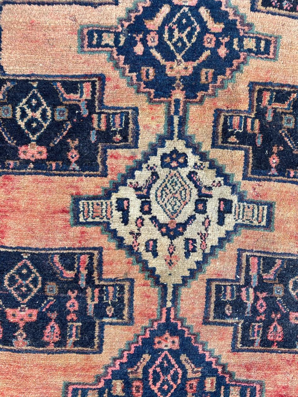 Annodato a mano Un piccolo tappeto Senneh vintage in vendita