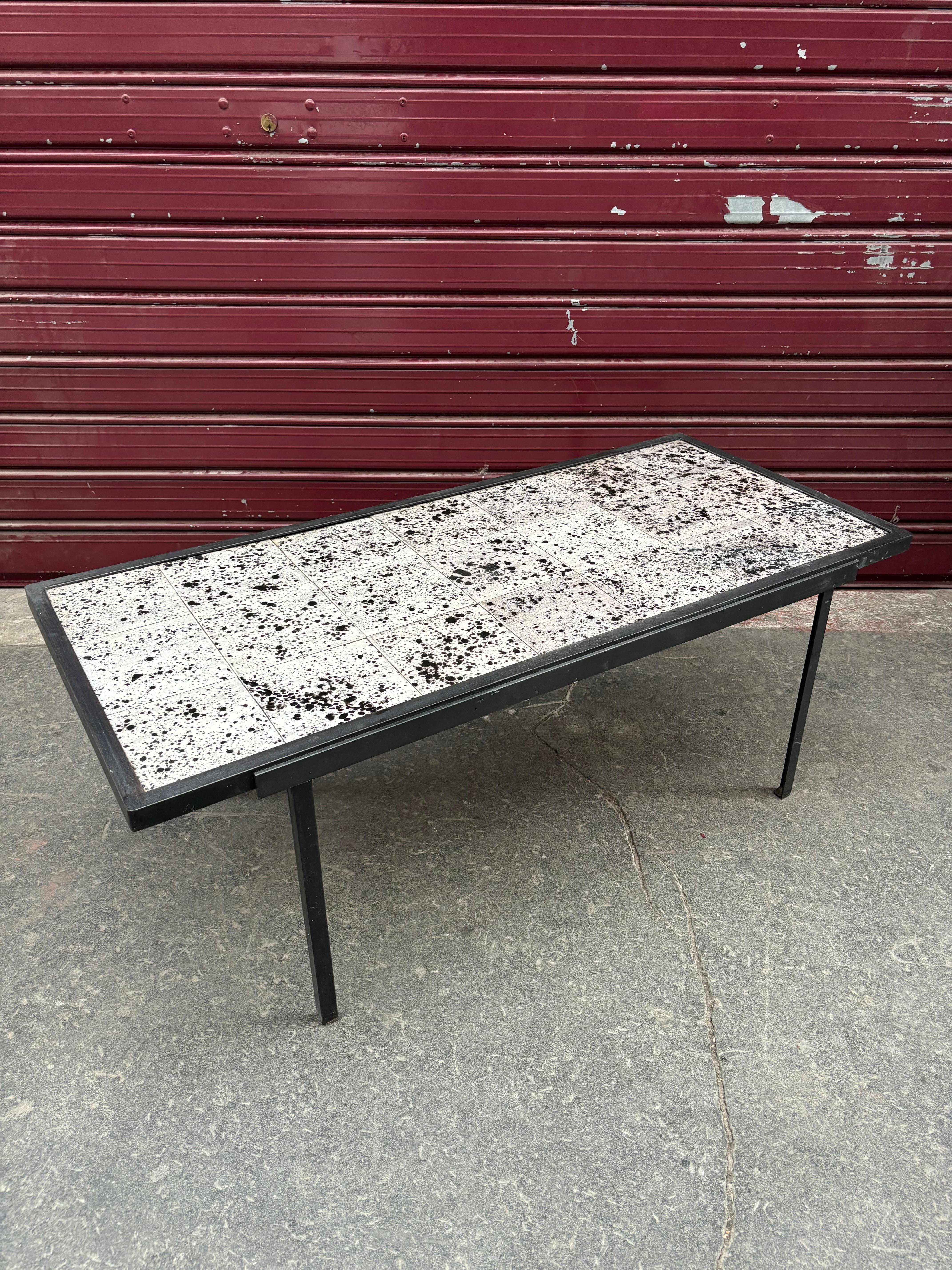 Nice Mado Jolain coffee table In Good Condition For Sale In SAINT-OUEN-SUR-SEINE, FR